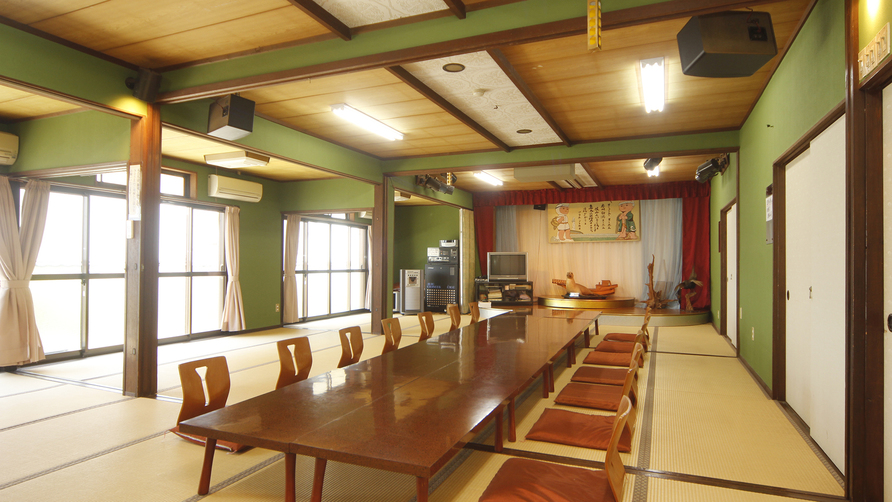 【卒業旅行】みんなでワイワイ思い出作り♪１ドリンク無料特典付★新鮮地魚の豪快舟盛りプラン