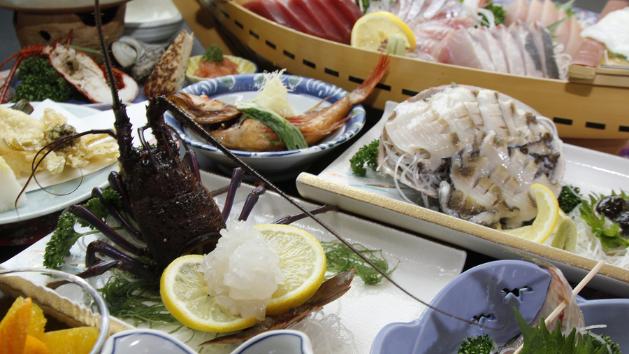 【房州エビ　アワビ　地魚舟盛り】贅沢三昧！これぞ南房総の味覚！［1泊2食］