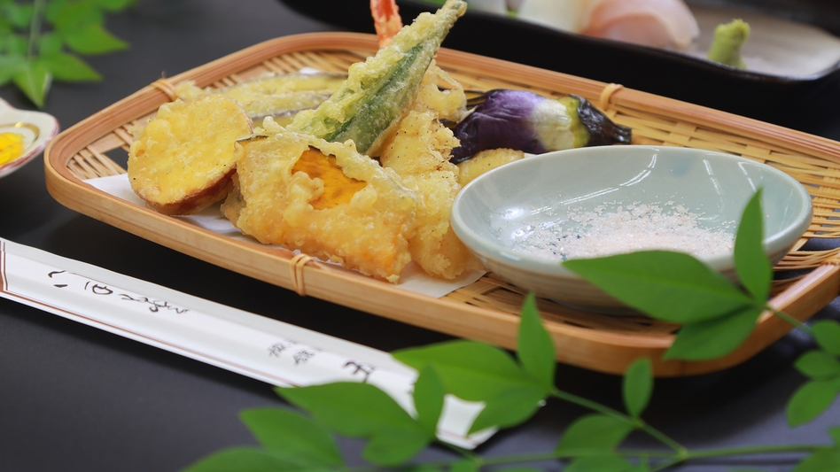 【1泊夕食のみ】朝は自由に過ごしたい方へおススメ♪栄養満点の夕食でご満悦☆