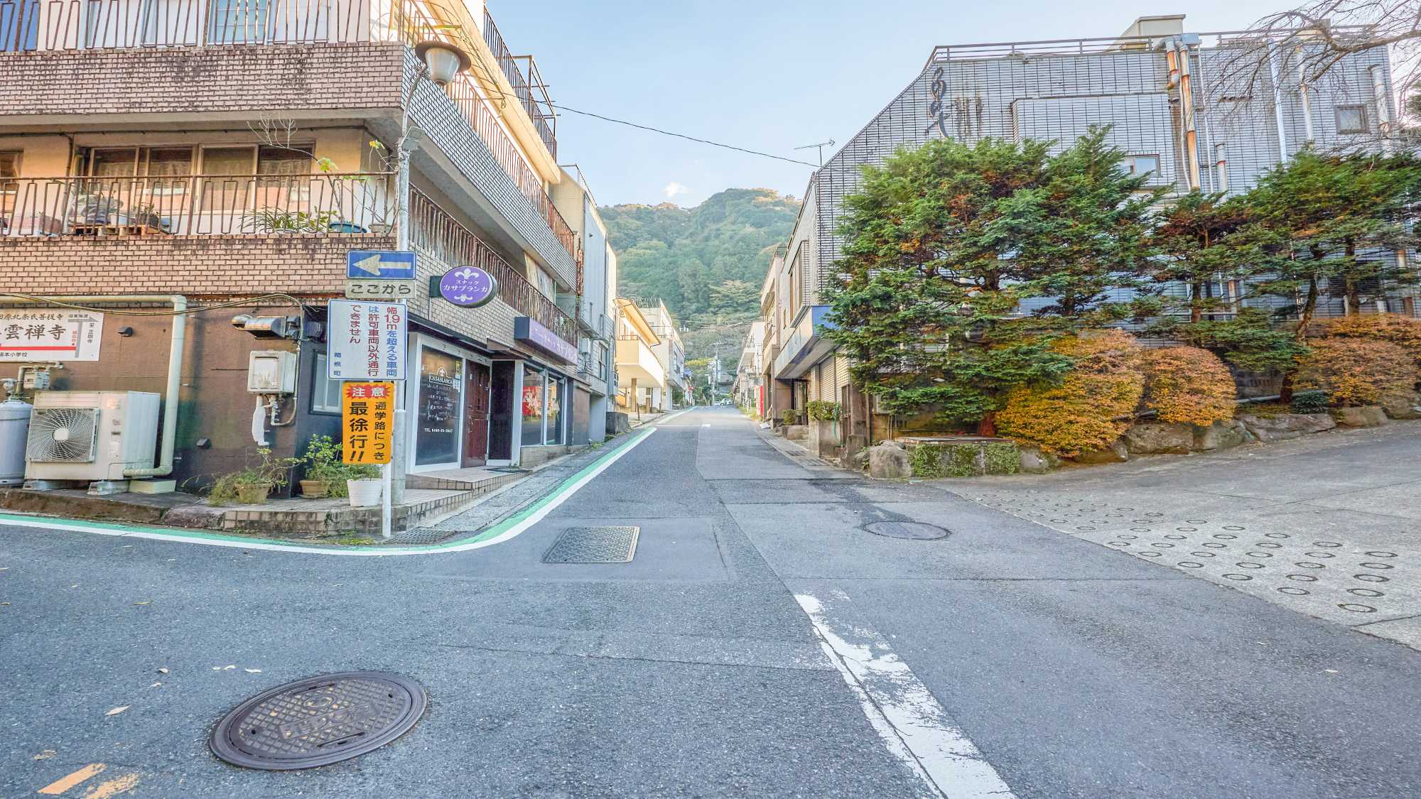 ・【道順5】こちらも真っすぐ上ってください