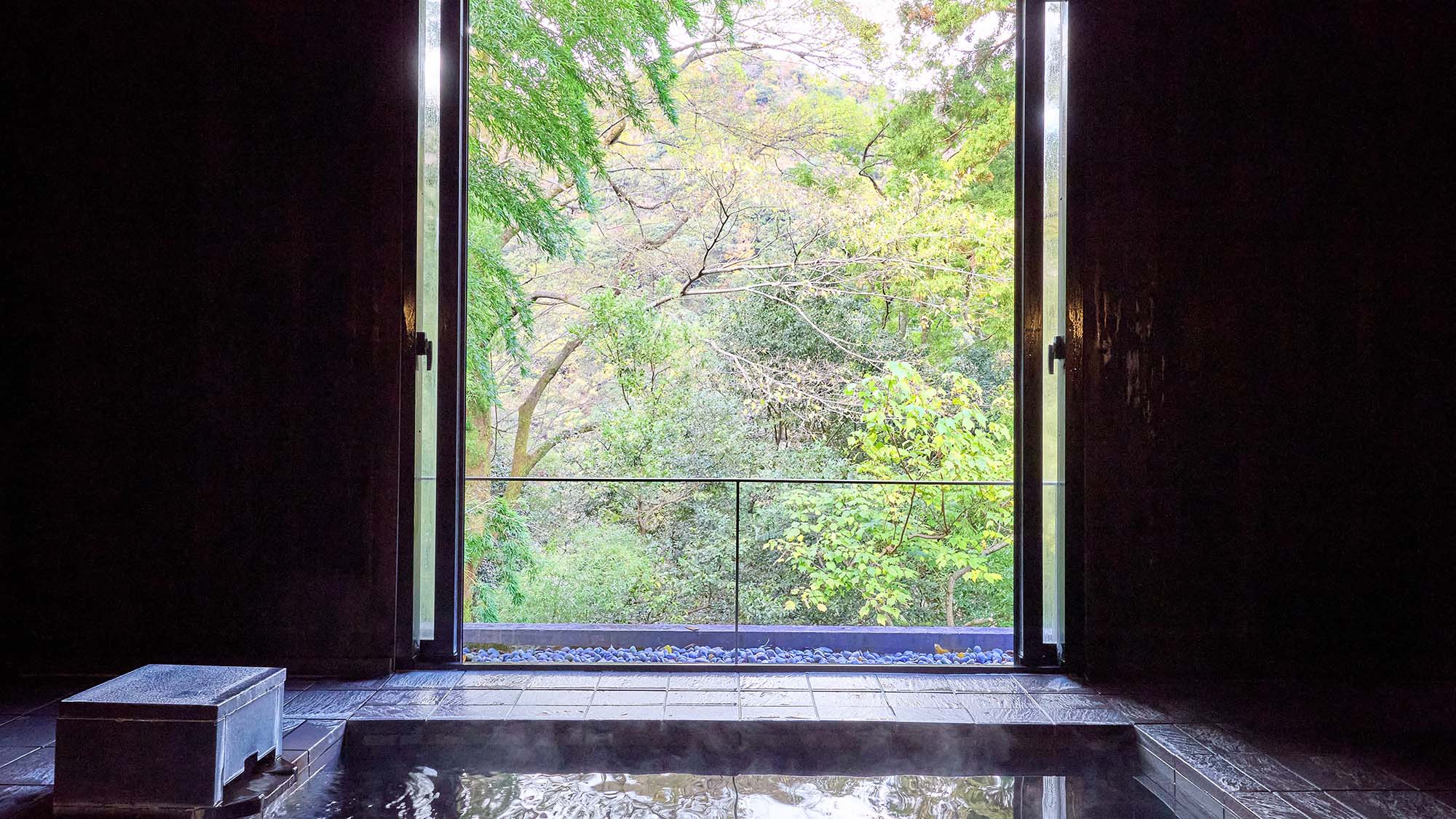 ・【共同湯】箱根静観荘の多彩な湯をお楽しみください