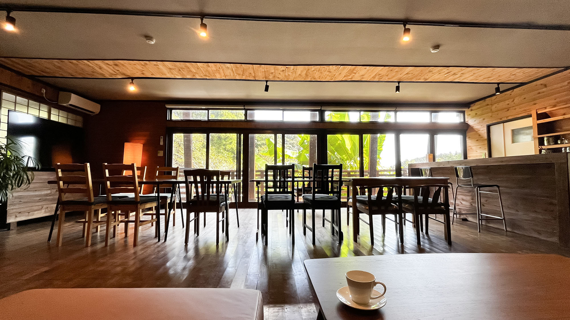 【さき楽30：10％オフ】【一棟貸切：5名〜】静かな森の中の貸切空間で過ごす非日常の旅（素泊まり）