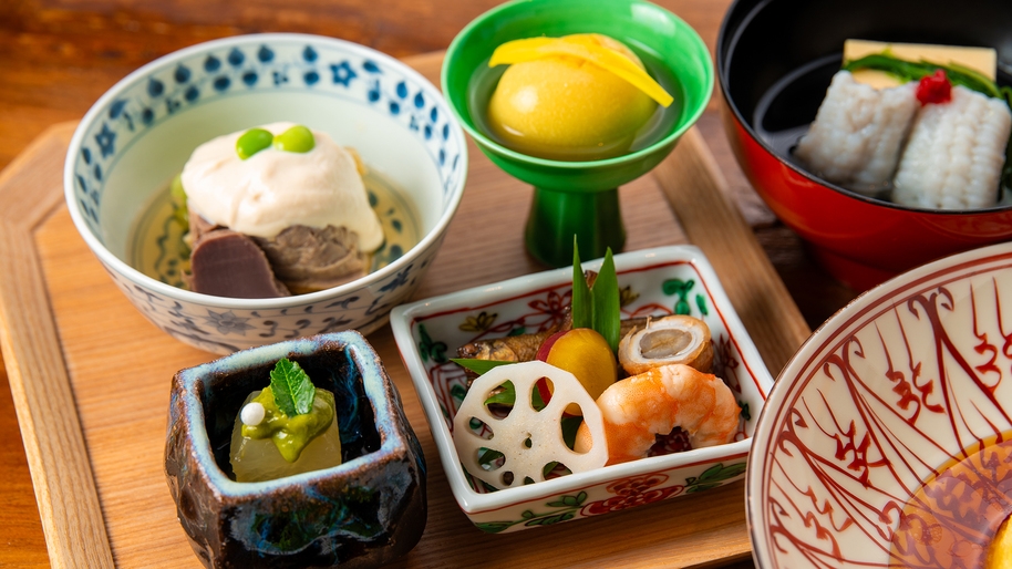 【さき楽30】30日前のご予約で10％OFF！季節の柚富会席プラン＜１泊２食付＞