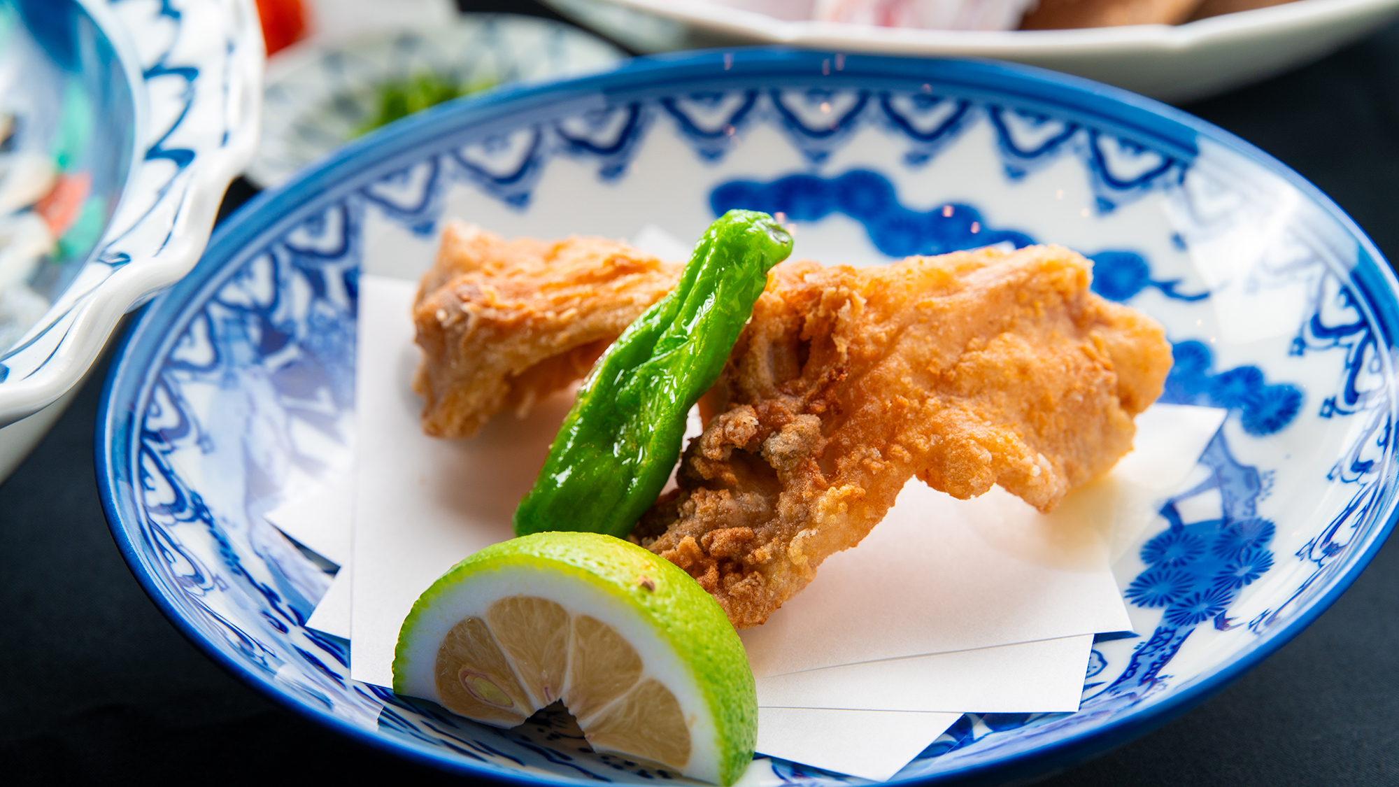 【夕食一例】ふぐ特有の弾力のある身の食感と旨味が楽しめる、ふぐ料理の定番メニューです