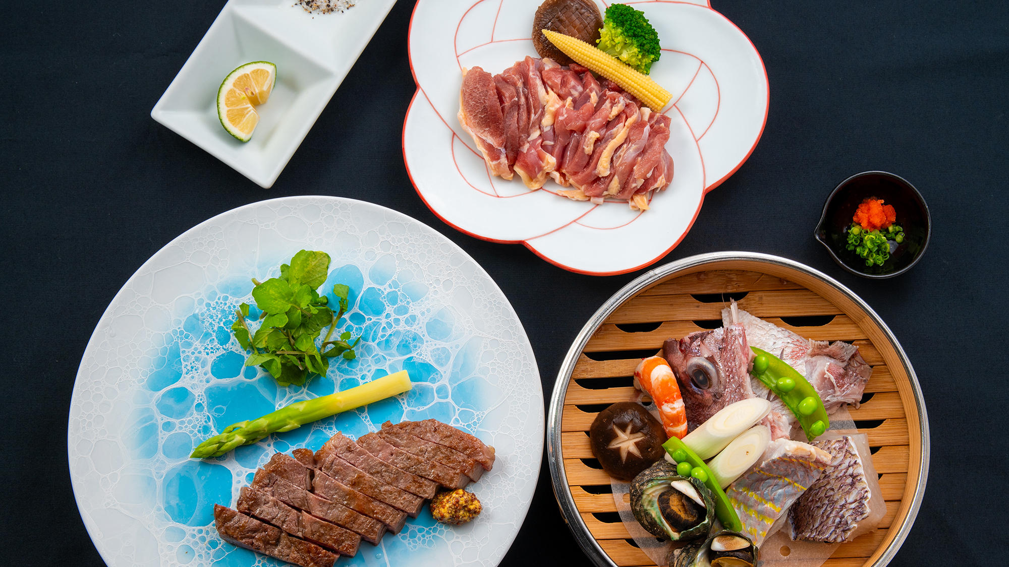 【夕食一例】濃厚な味わいが人気の&ldquo;おおいた和牛&rdquo;＆大分県特産地鶏&ldquo;豊のしゃも&ldquo;