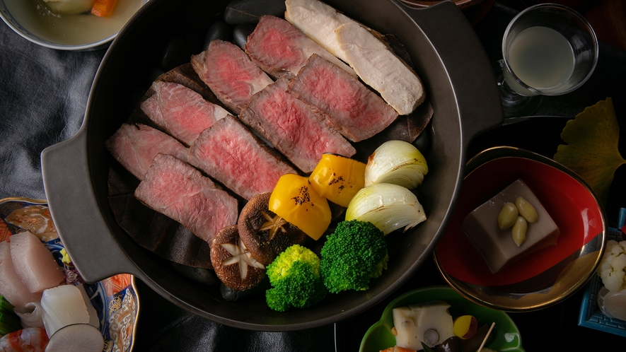 【夕食一例】風味豊かで、まろやかでとろけるような味わいが特長の“おおいた和牛”