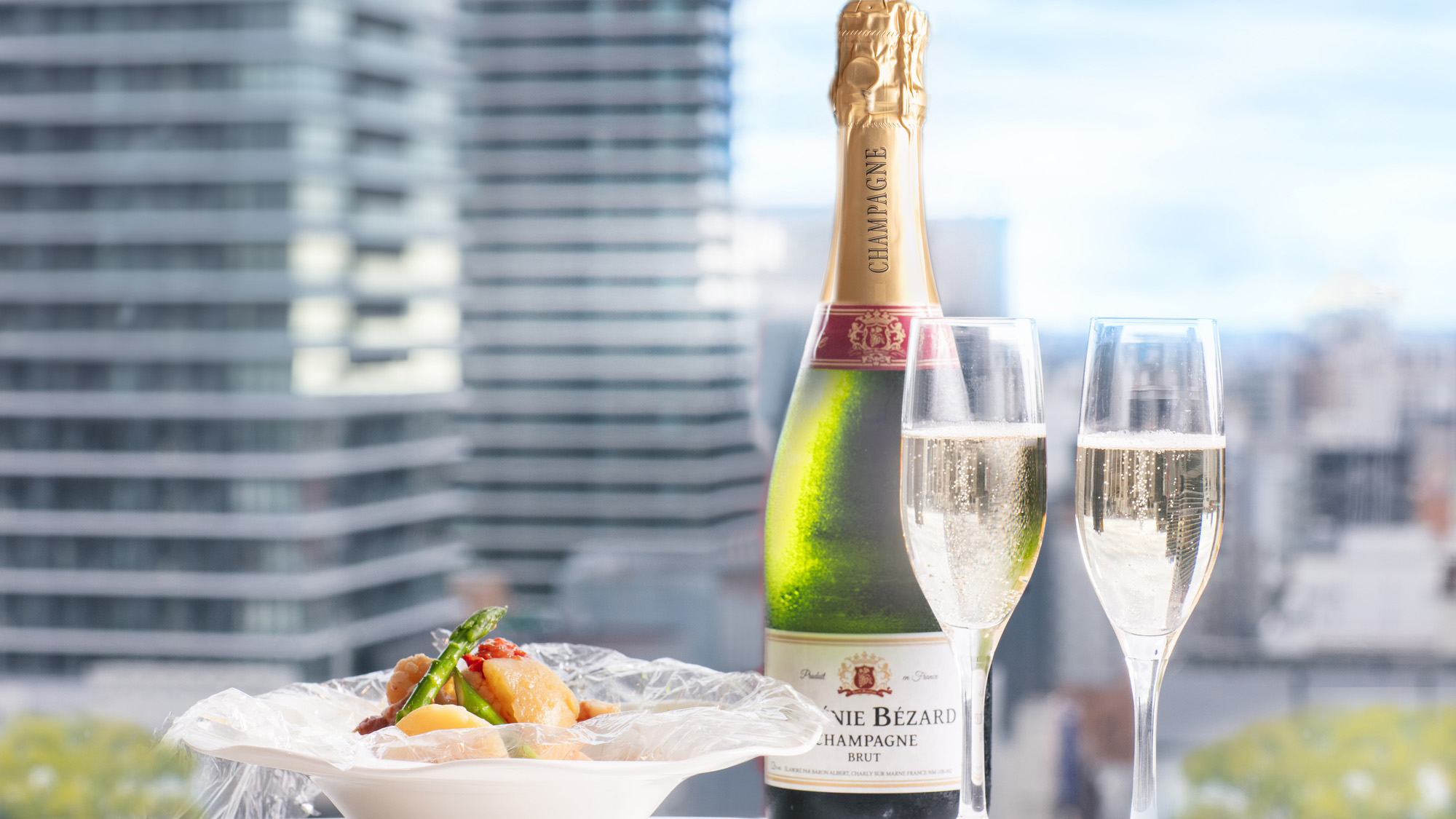 【エスパシオフロア専用ラウンジ】シャンパンをご用意