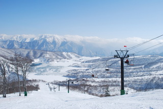 天気の良い時の田代湖を見ながらの滑りは、爽快感が違いますよ！