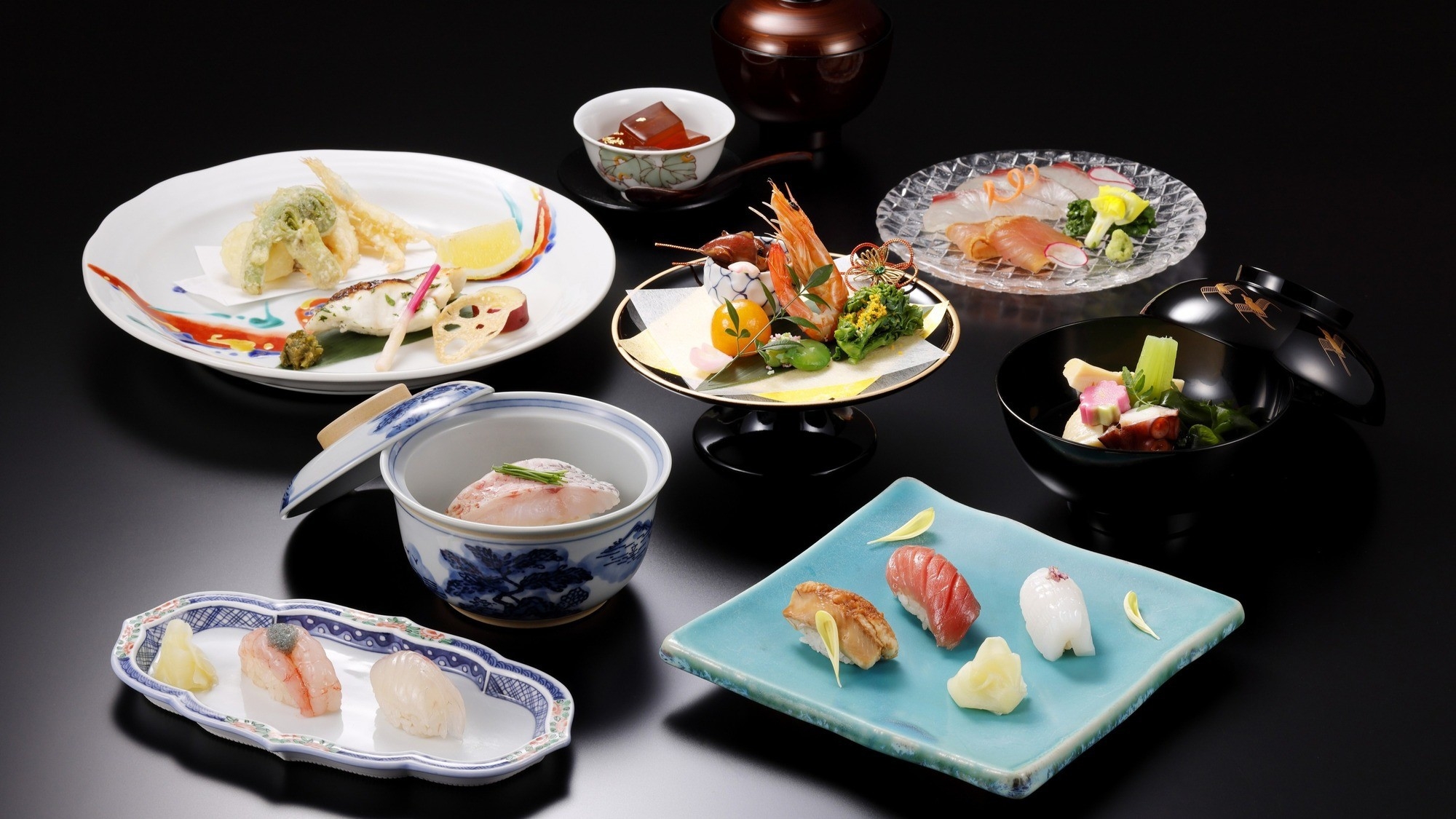 【季節の寿司会席】板前おすすめ握りと日本料理を楽しめる「寿司会席」をテーブル席にて＜夕・朝食付＞