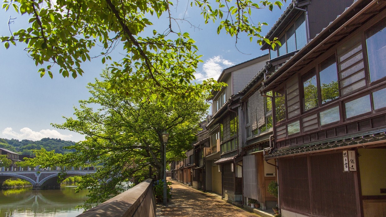 【Summerセール】夏旅をお得に♪金沢駅近・全室17階以上の高層ホテルステイ＜好評の朝食付＞