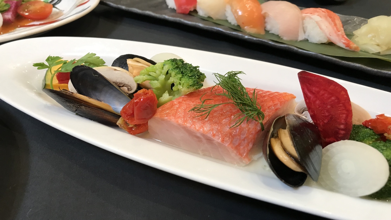 【禁煙】＜朝夕2食付＞年末年始限定！彩ーいろどりー和洋会席コース
