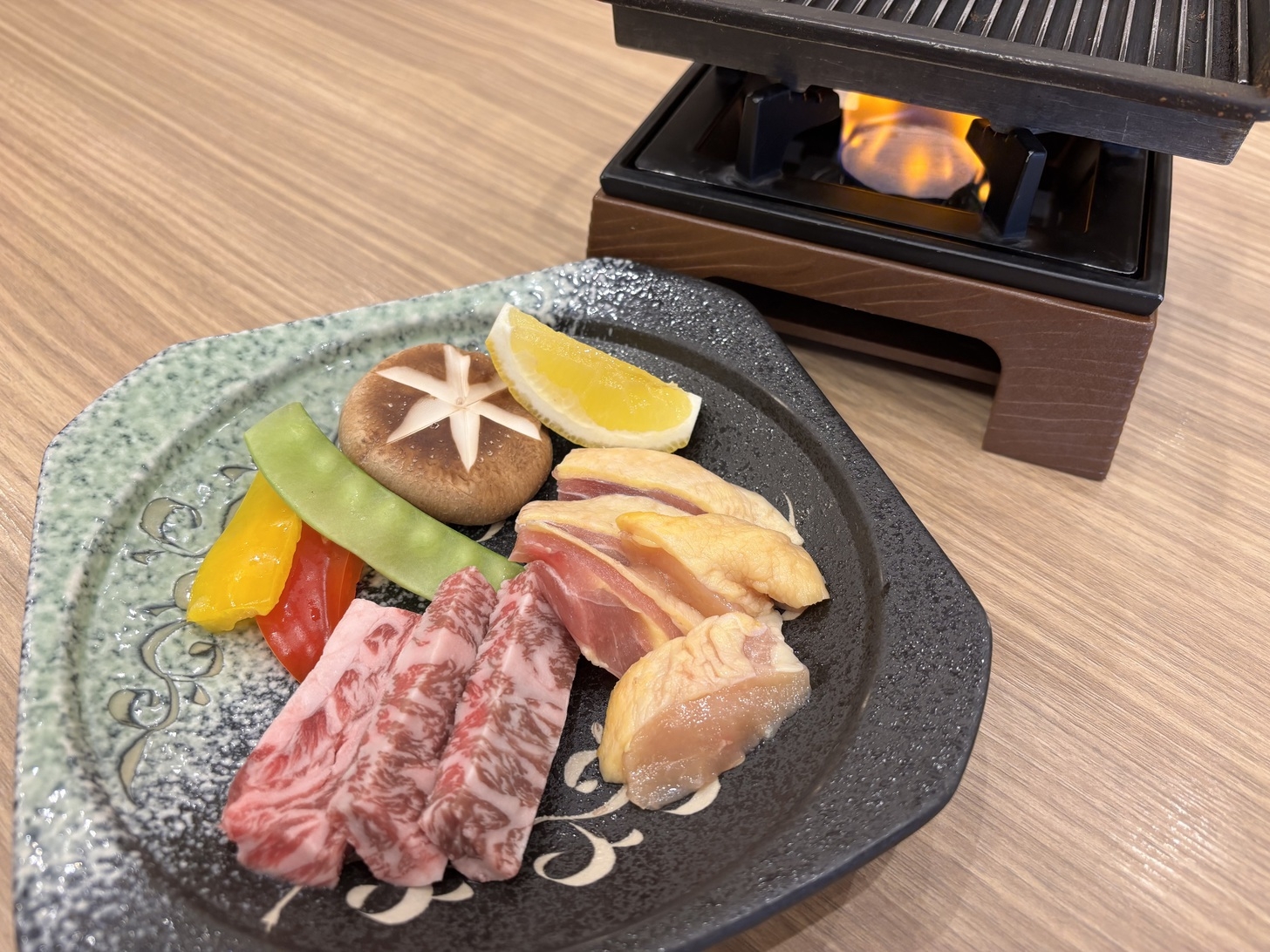 【秋田得旅】秋田の食をお得に堪能！秋田牛と比内地鶏の鉄板焼き付きプラン