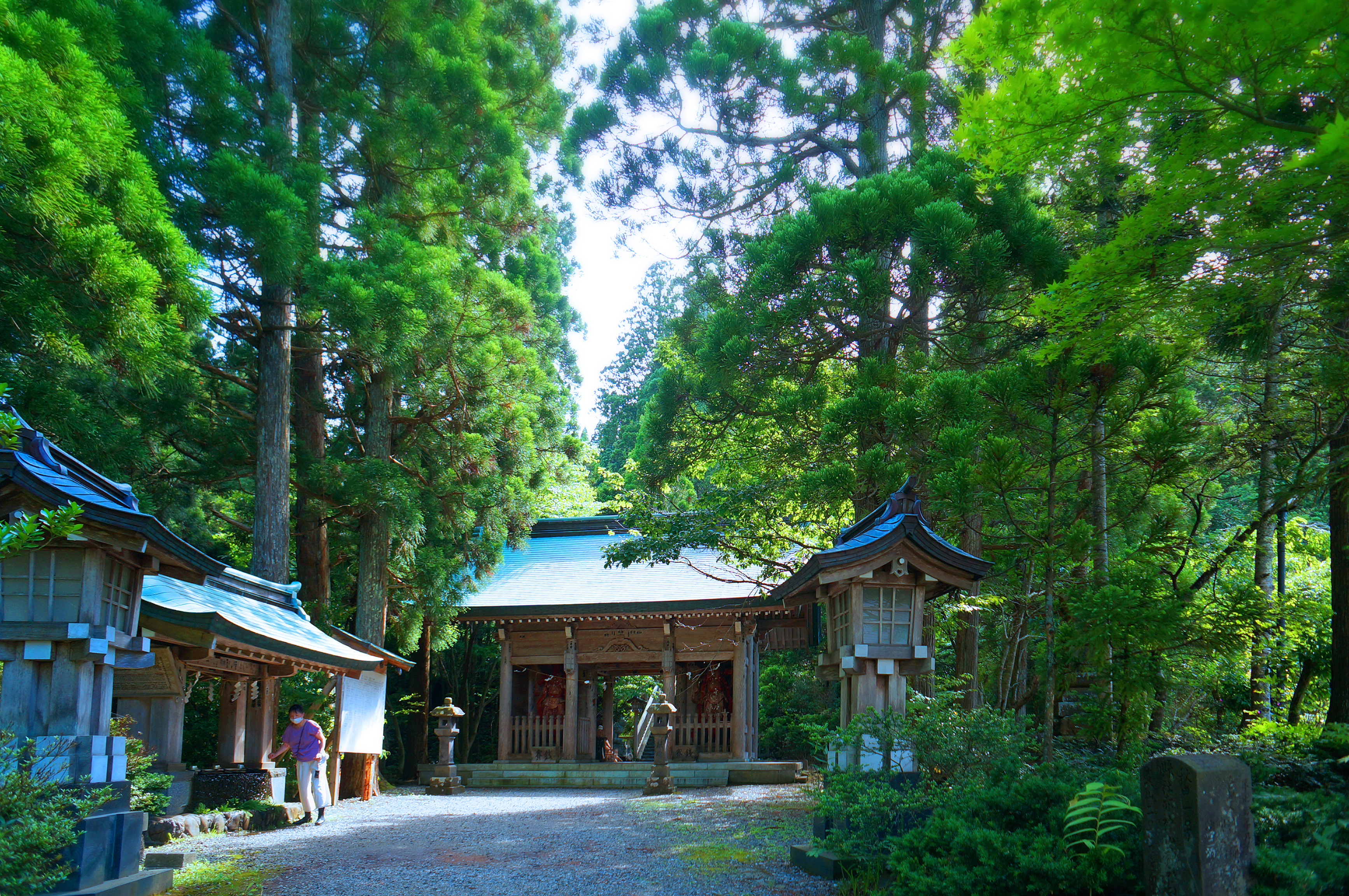 「真山神社」