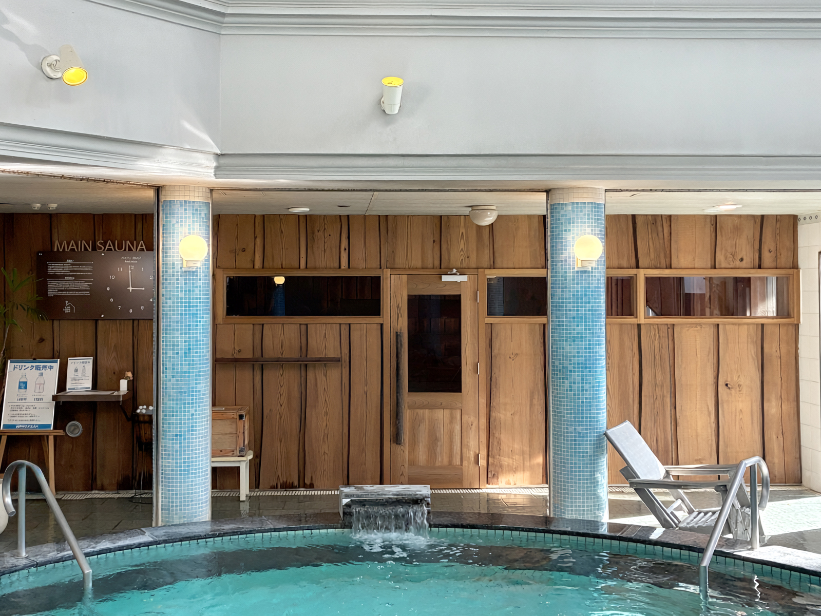 メインサウナ外観