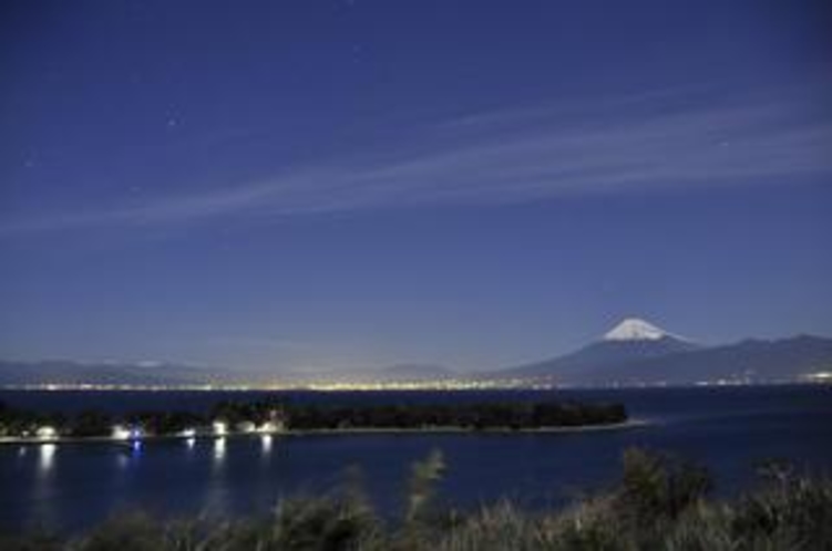 夜の富士山