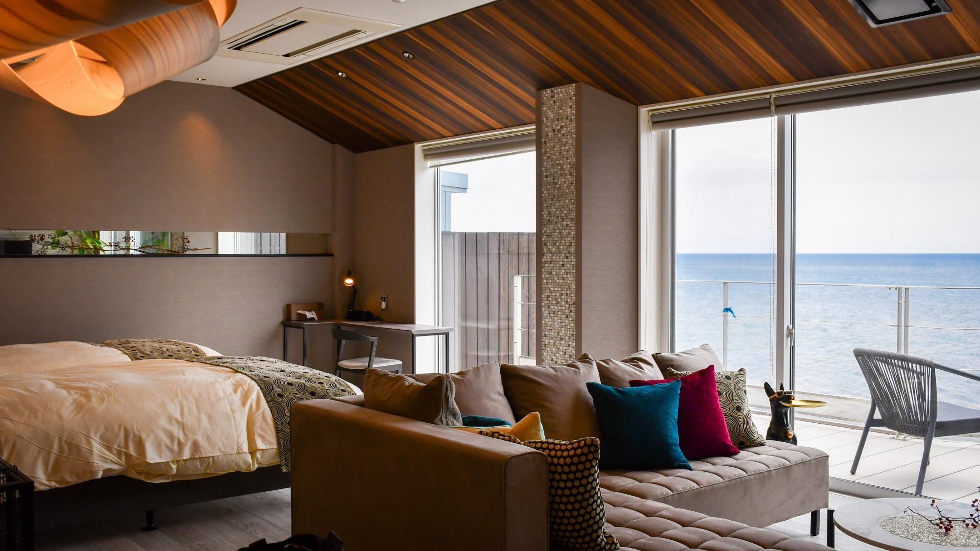 【駐車場隣接○ヴィラスイート】テラス・ジャグジー付<禁煙>