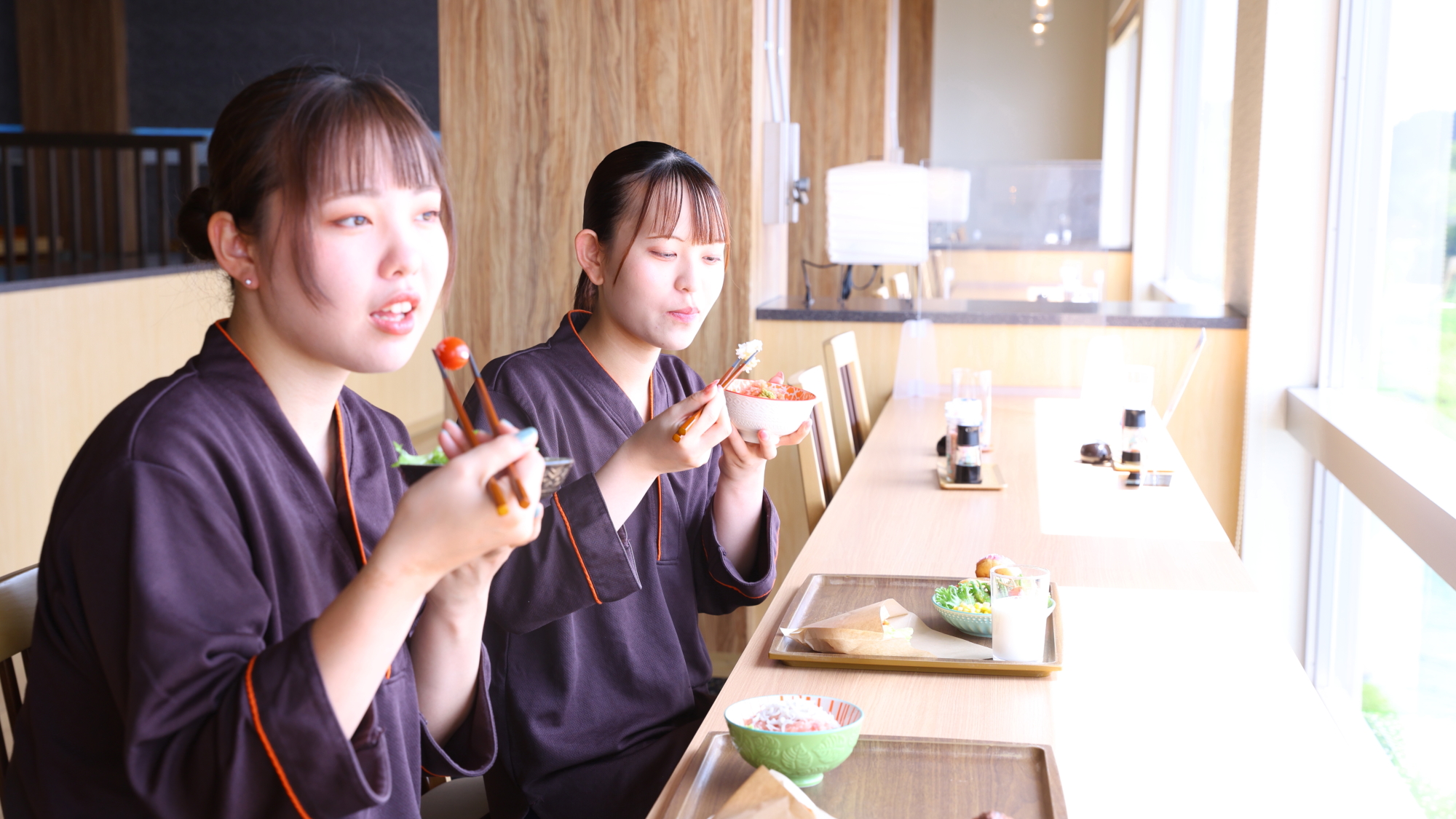 富山湾を眺めながらの朝食