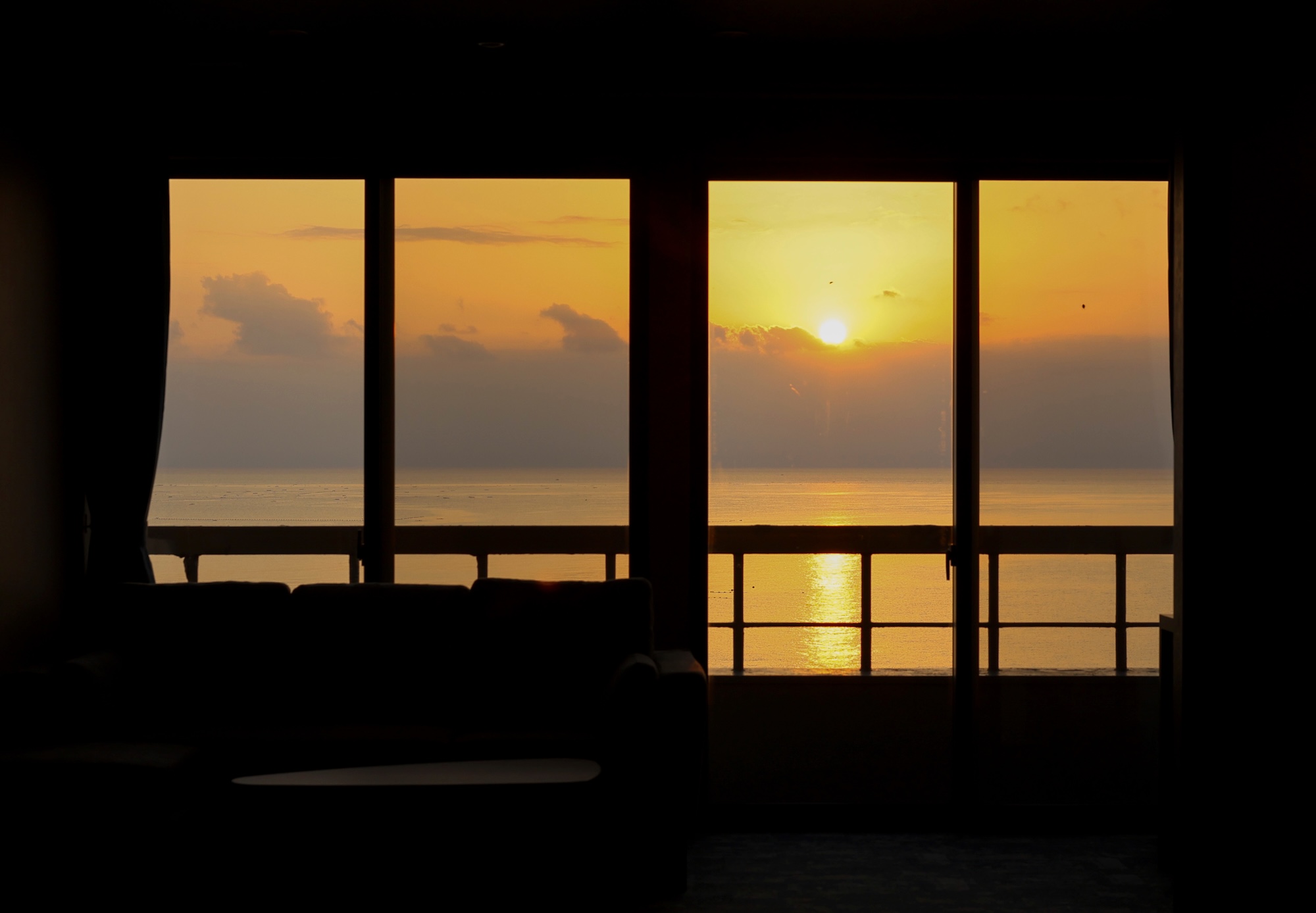 【NEWオープン】客室から富山湾と立山連峰の眺望を望む和モダン客室B