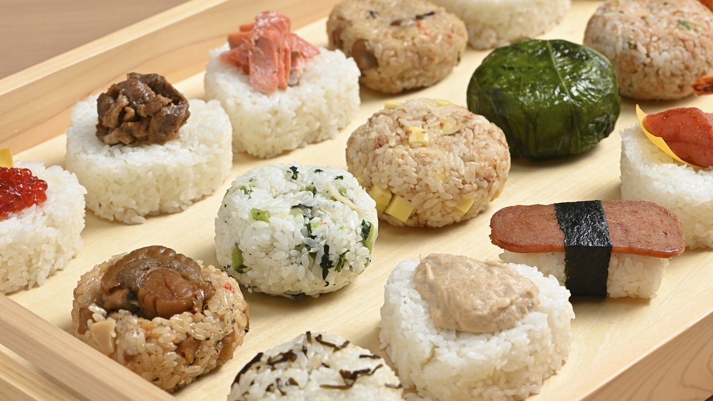 【朝食は湖のおむすび】レイトチェックアウトでゆったりとした朝を♪／夕食ビュッフェ