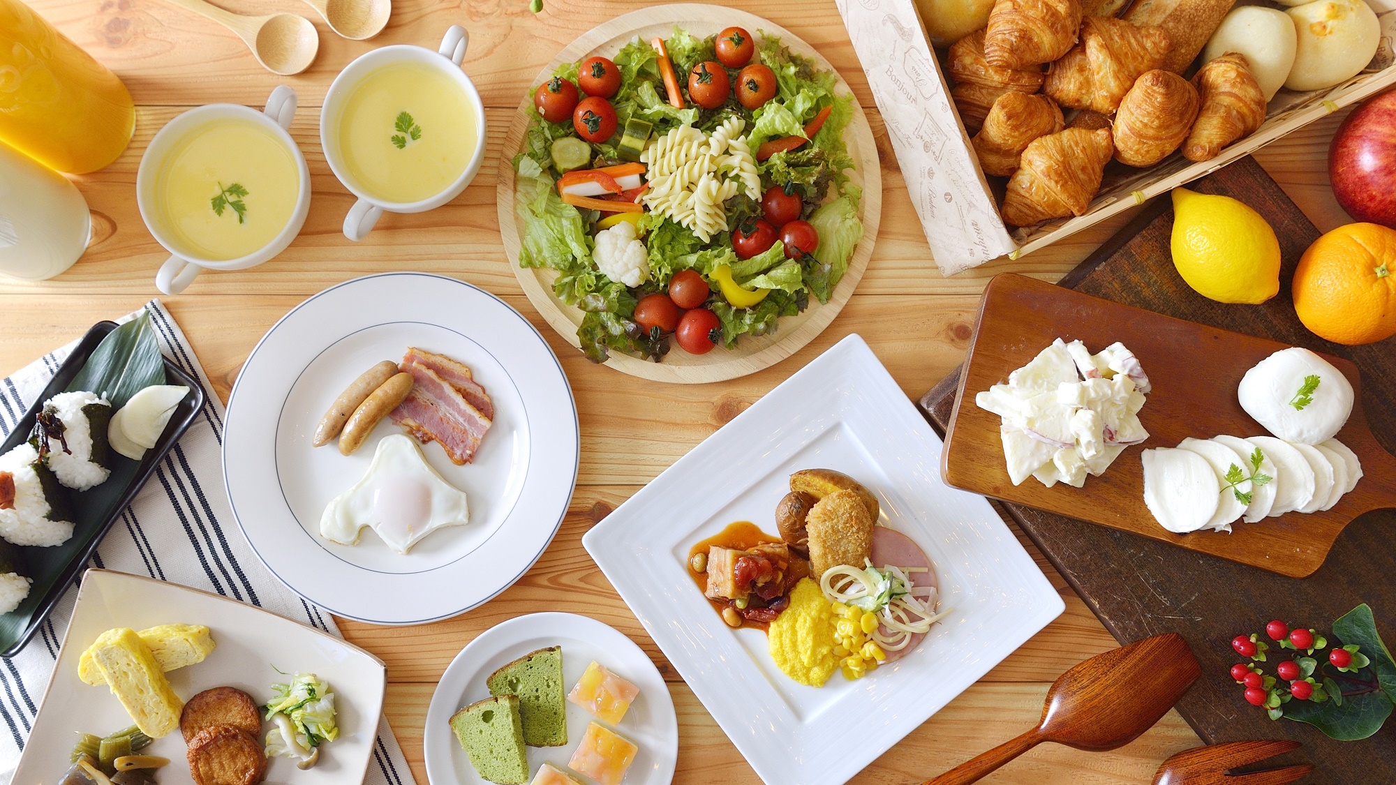 【朝食】和洋約80種のメニューで朝のエネルギーをチャージ!