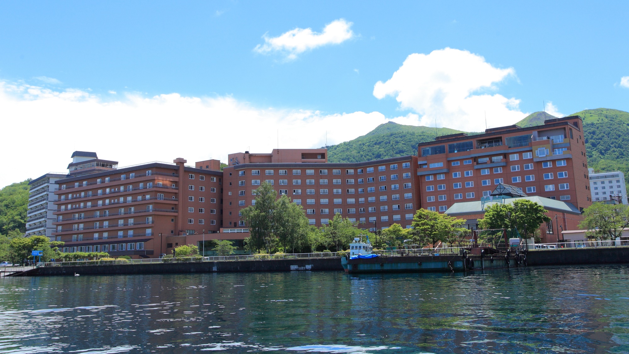 【外観】レンガ造りの落ち着いた雰囲気が自慢です。