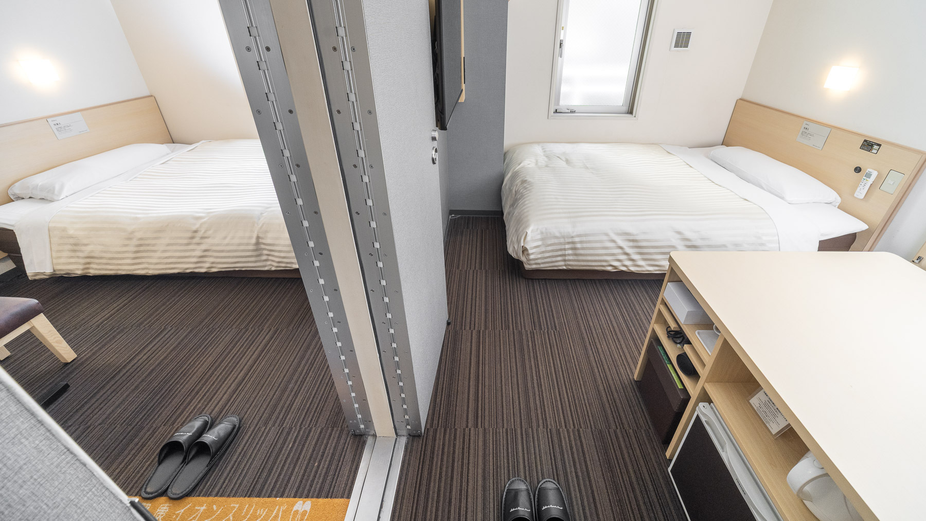 2部屋を中の扉で行き来できるお部屋です