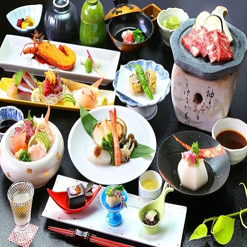 ☆当館イチオシ☆ご夕食は馬刺し、黒毛和牛、伊勢海老に鮑も♪【豪華旬会席プラン】