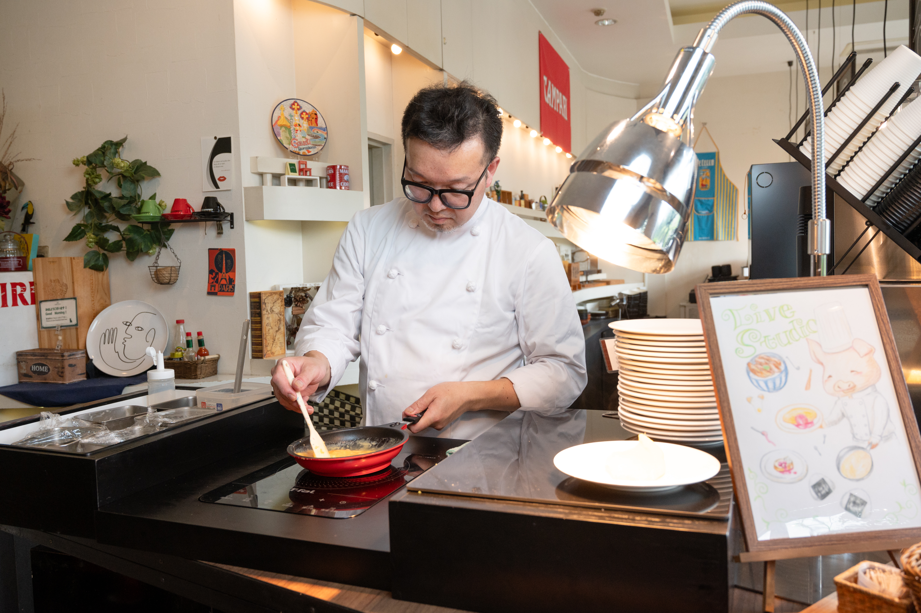 日替わりライブキッチンで出来たて提供