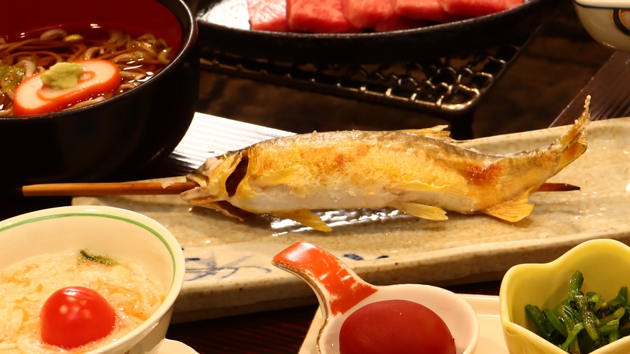 ★【夕食】一例。清流の国、岐阜の川魚はひと味違う！