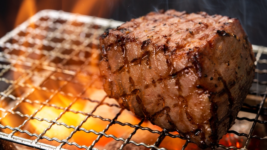 *［鳥取和牛ステーキ一例］ジューシーで噛むほどに肉の旨味が広がるご当地牛をぜひ！