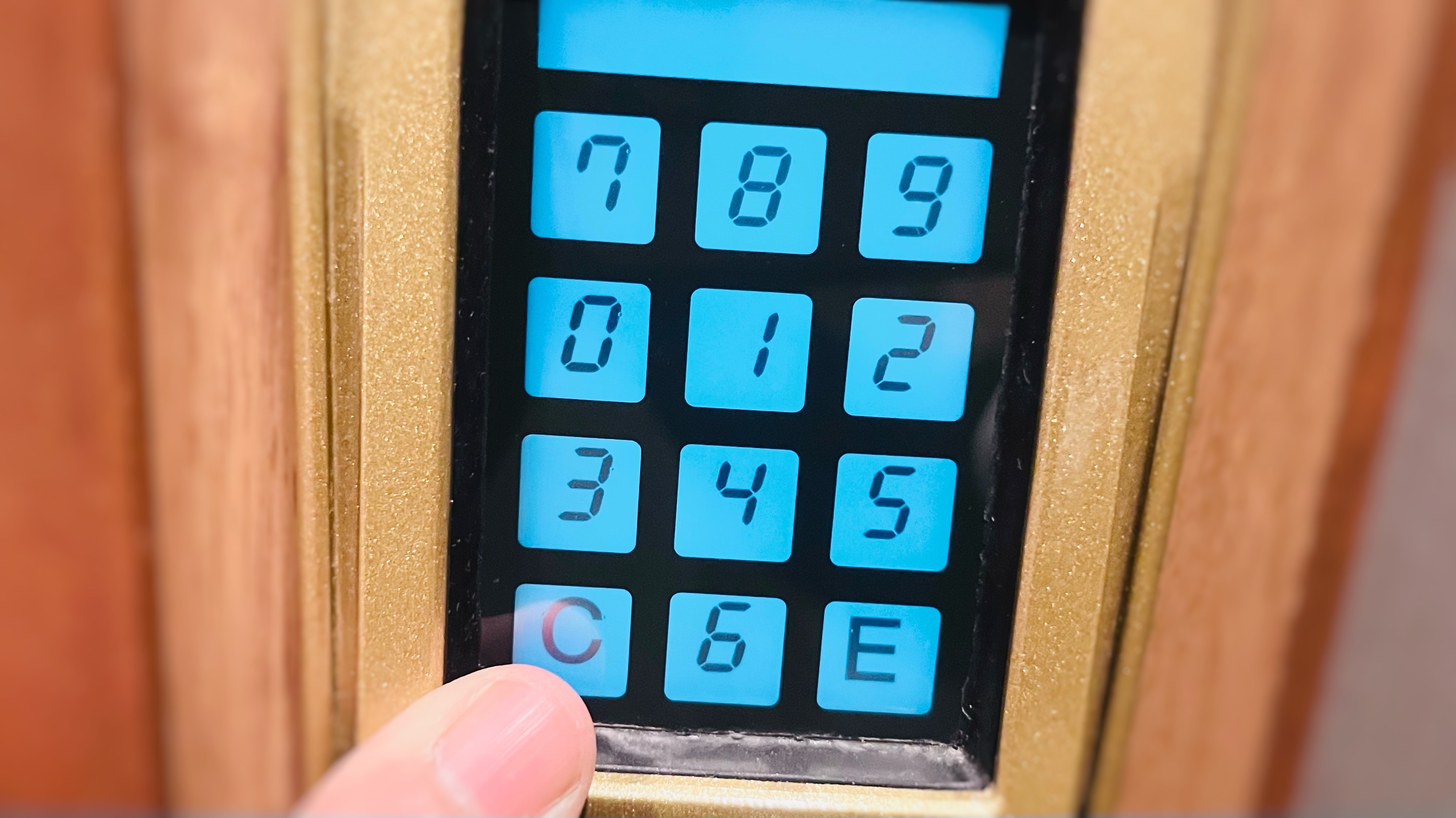 女性＊旅人の湯＊入口セキュリティー