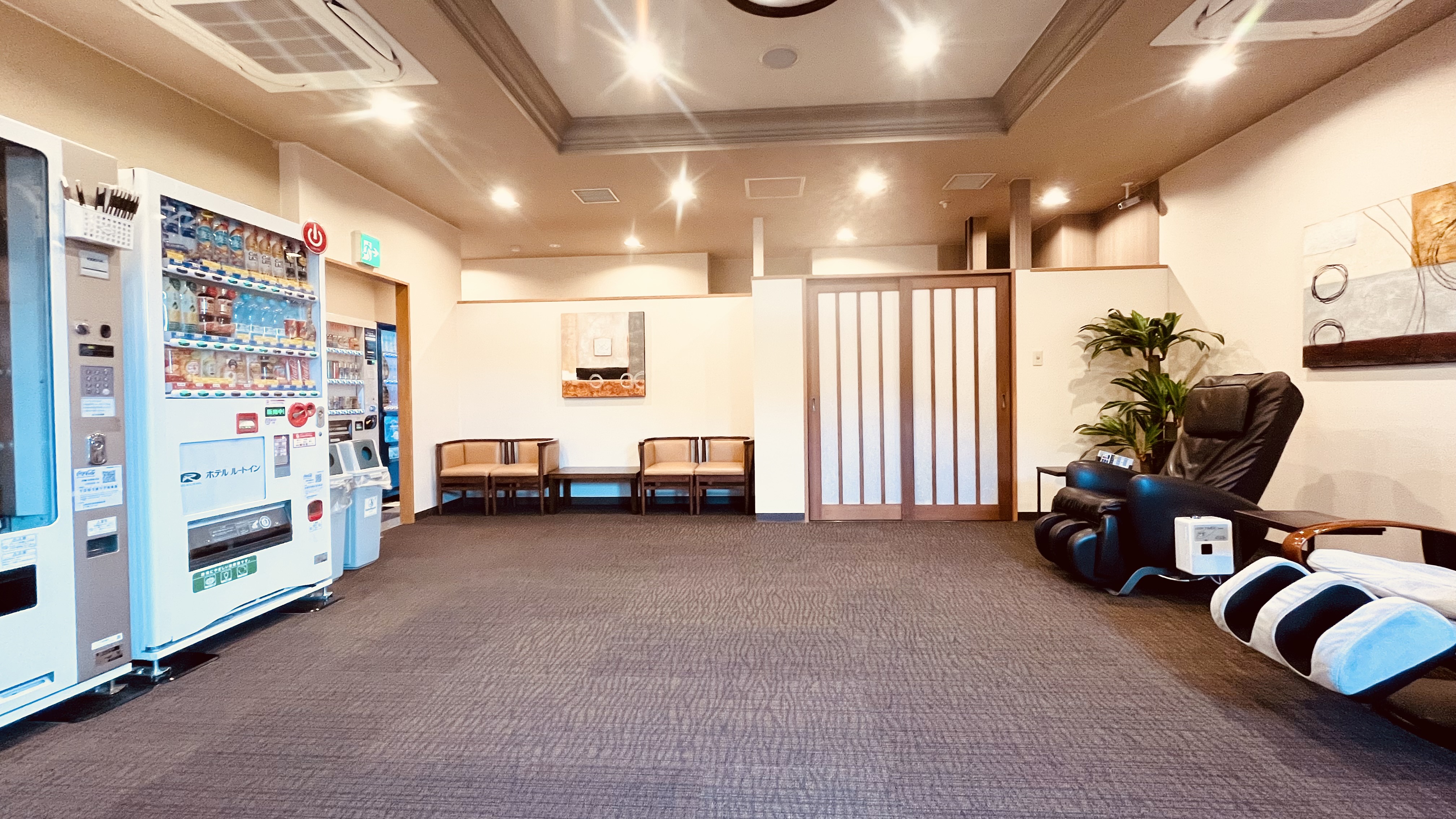 １階リラクゼーションルーム＊昼