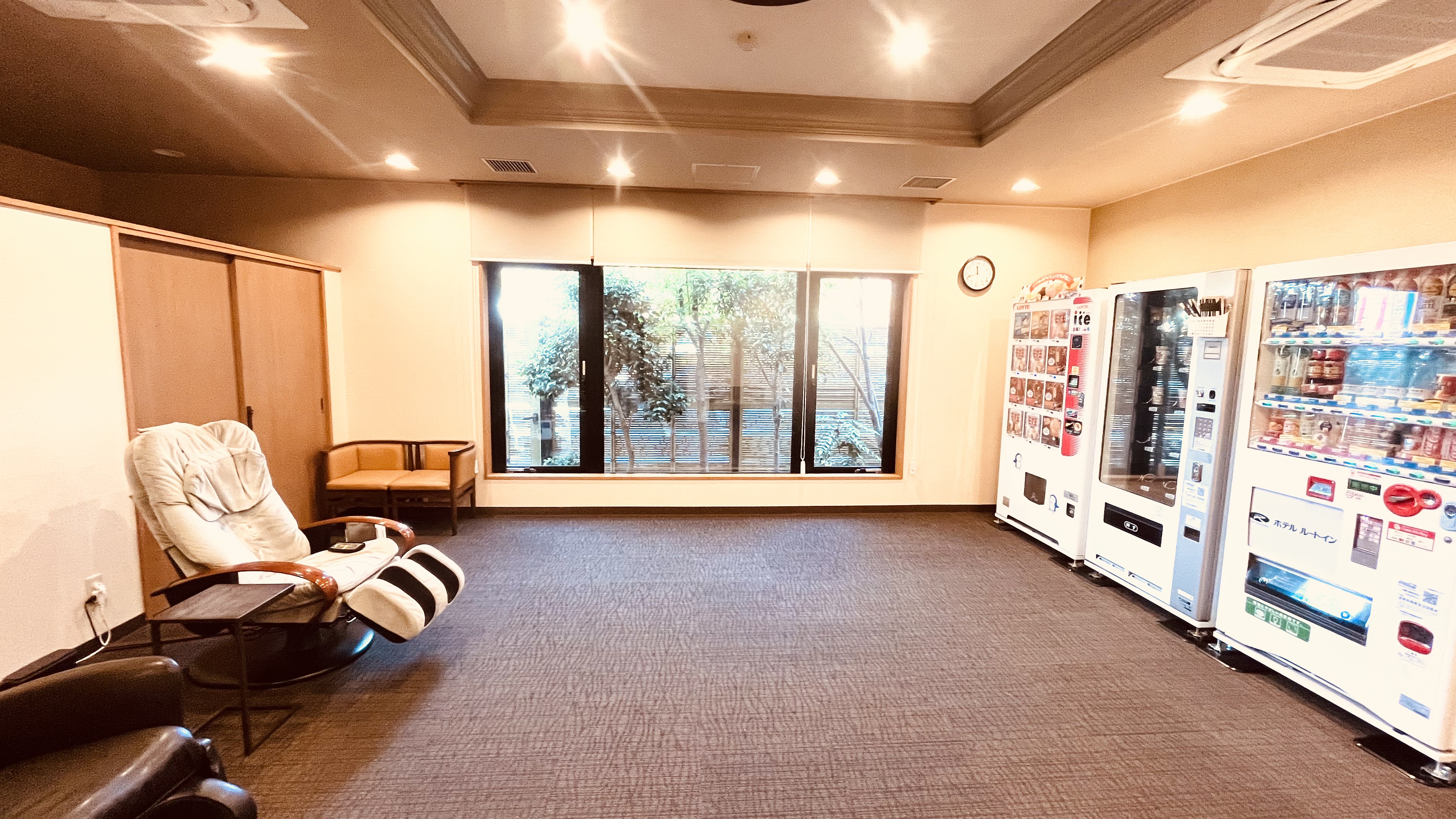 １階リラクゼーションルーム＊昼