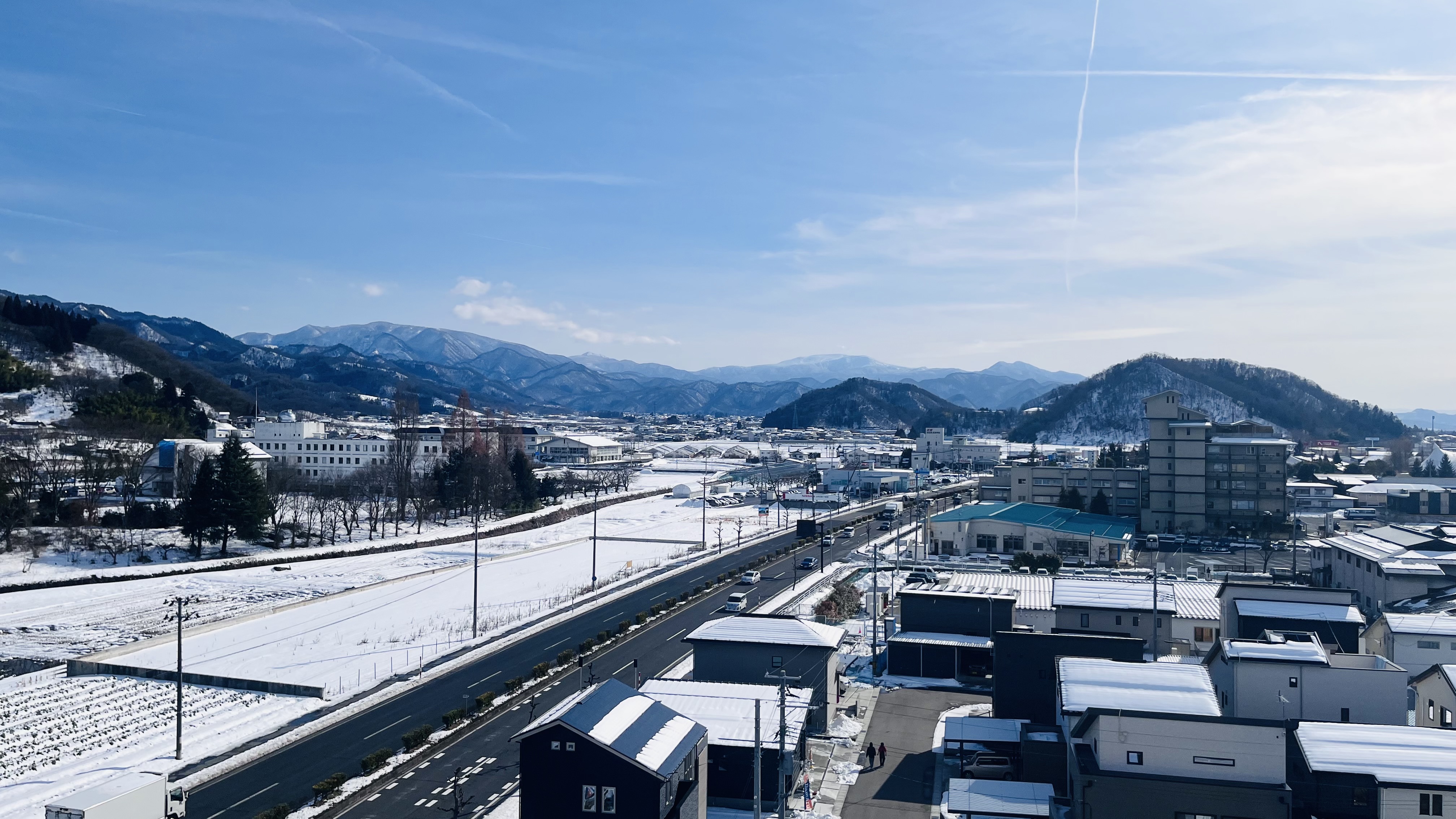 最上階８階フロア南側バルコニーからの眺望＊冬