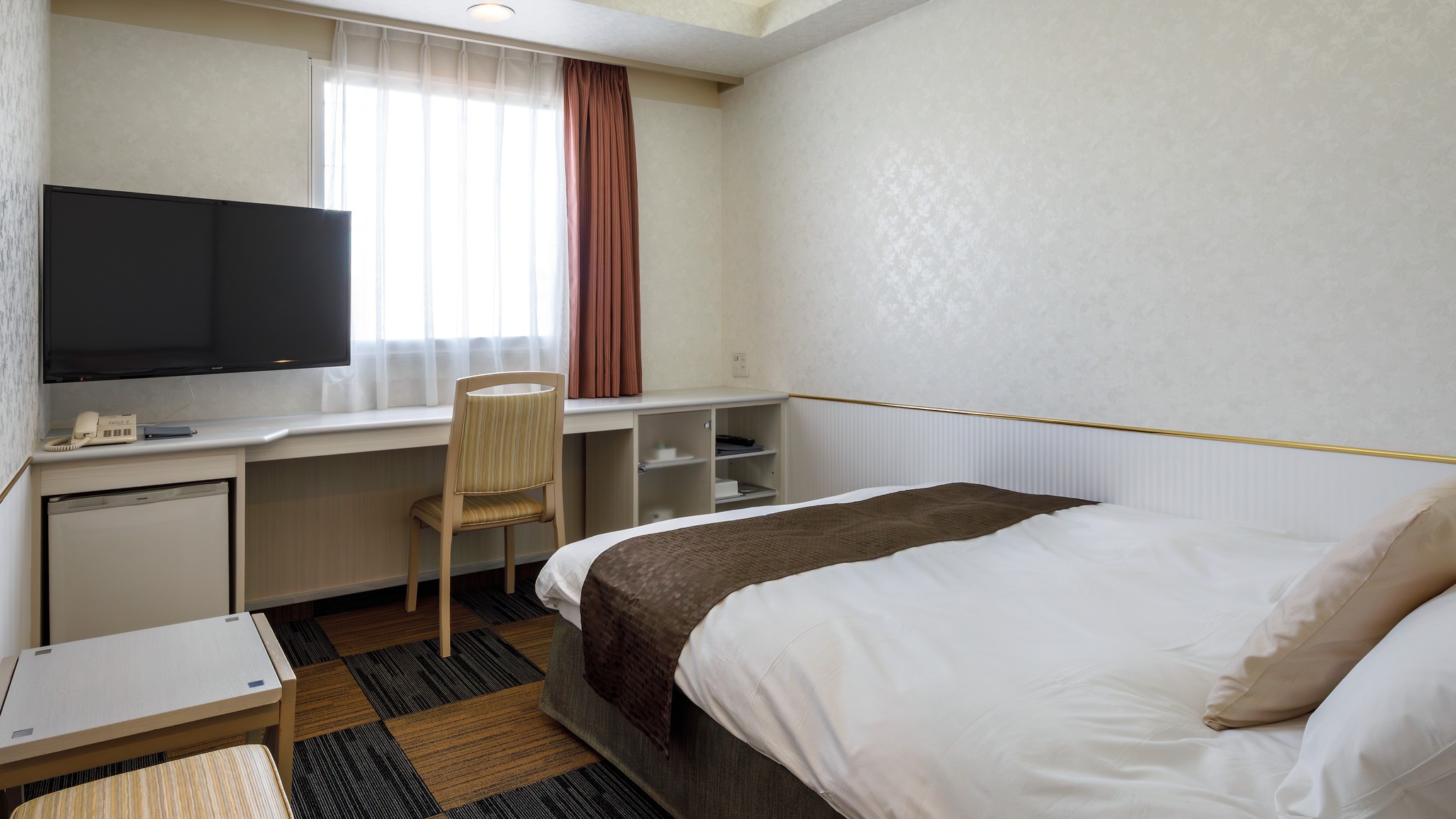 シングルルーム（セミダブルルーム）