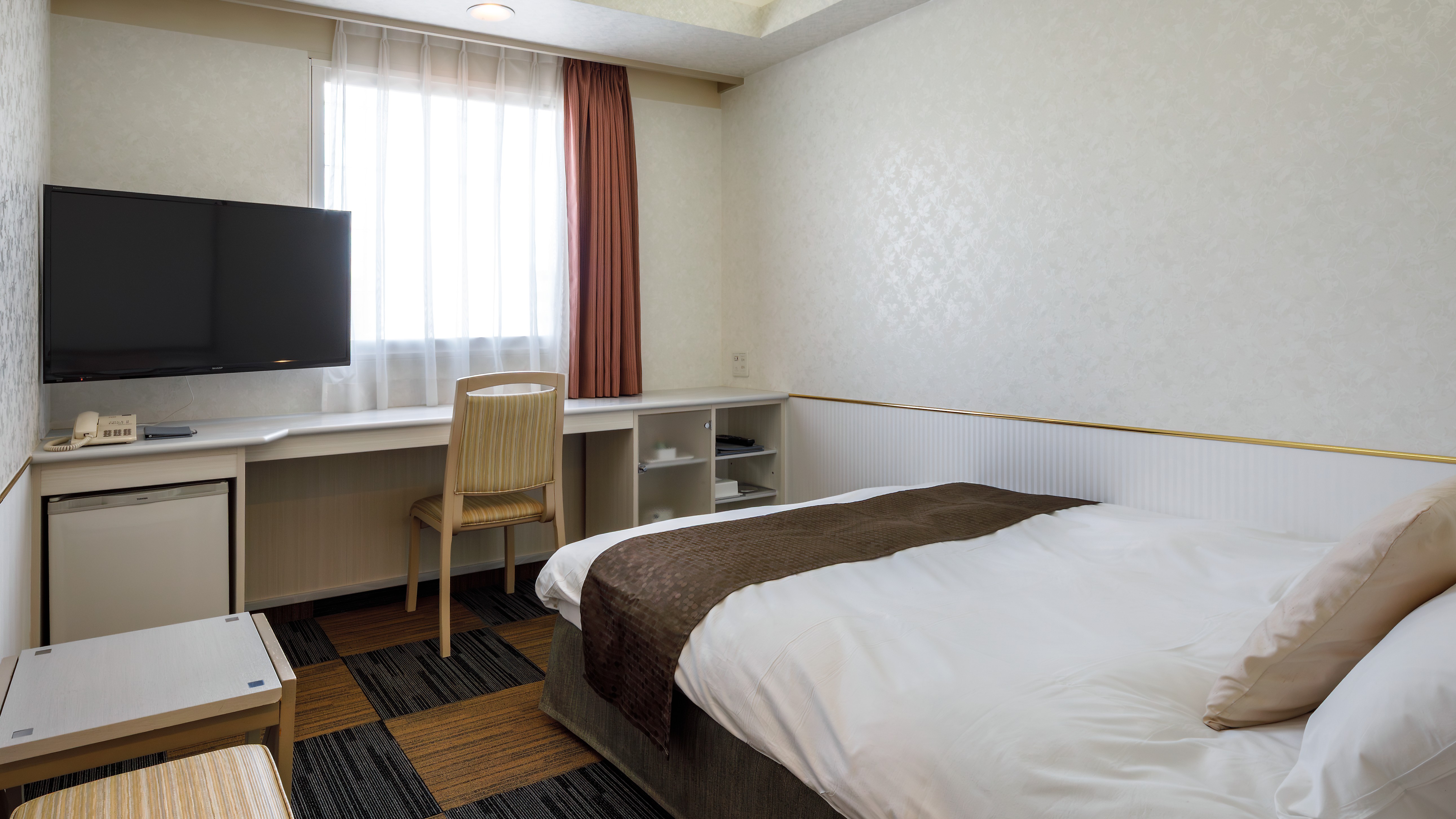 シングルルーム（セミダブルルーム）