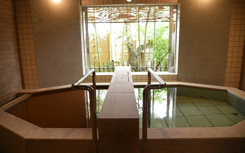  【個室ダイニング】神戸ビーフ×鮑付きの会席料理コースと8か所の家族風呂