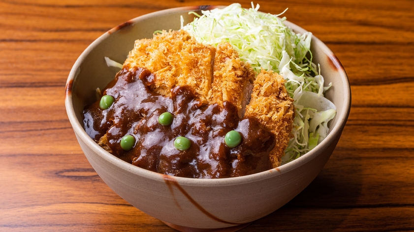 【春の旅は城下町岡山へ】春旅応援！おかやま名物デミカツ丼 ドリンク付プラン【烏城珈琲店】