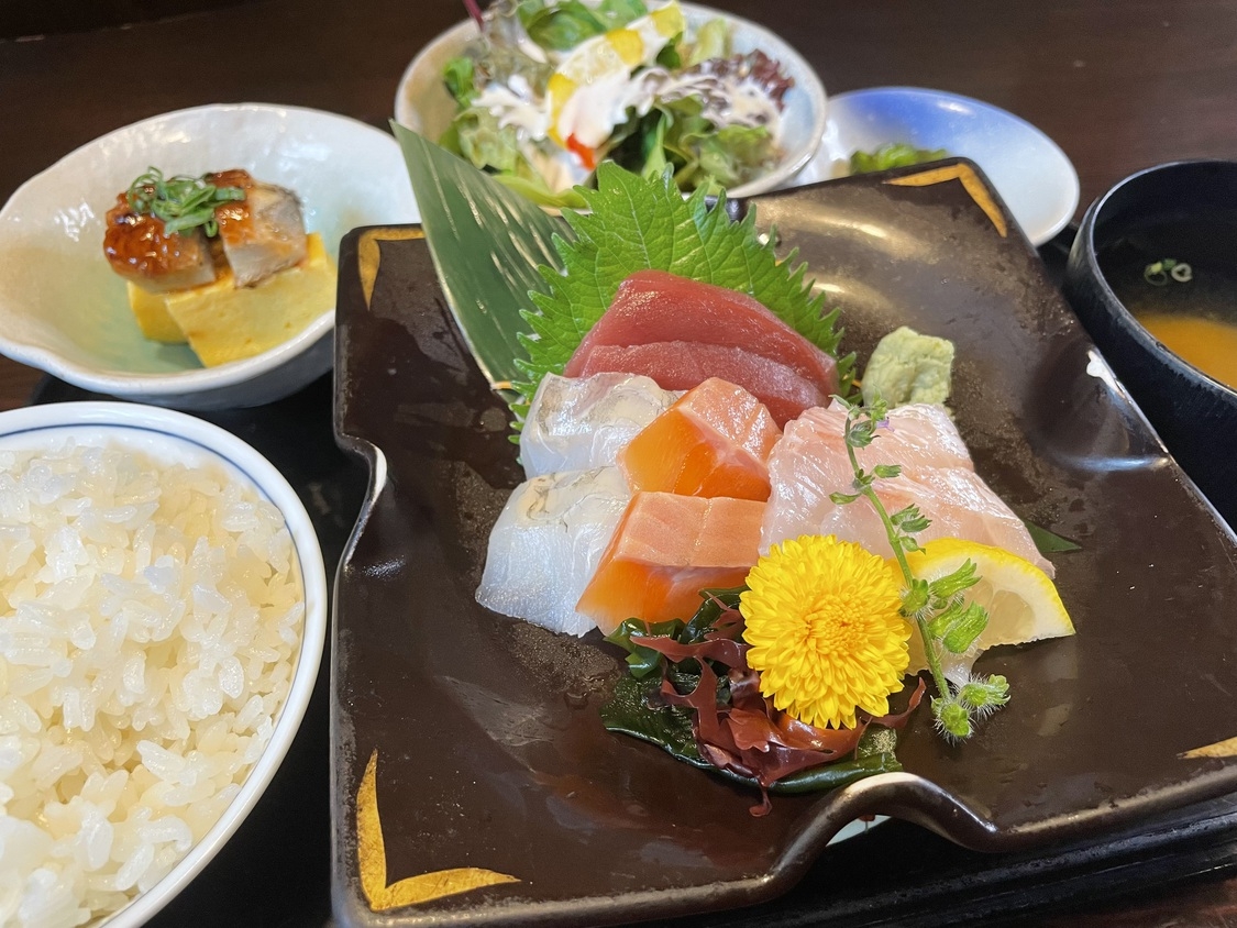 ＜夕食付（１泊２食）プラン＞バイキング朝食無料！