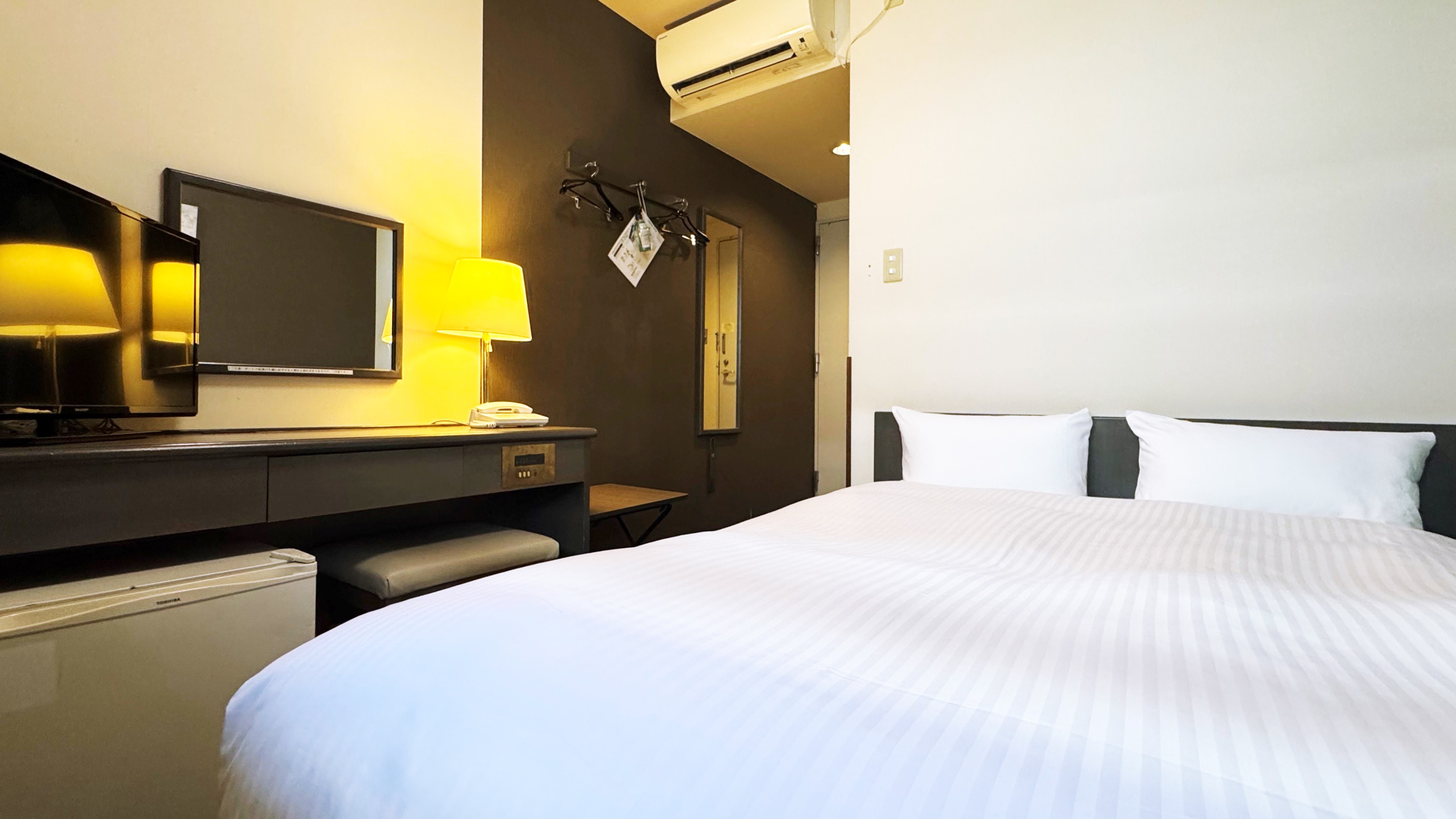 スタンダードセミダブルルーム