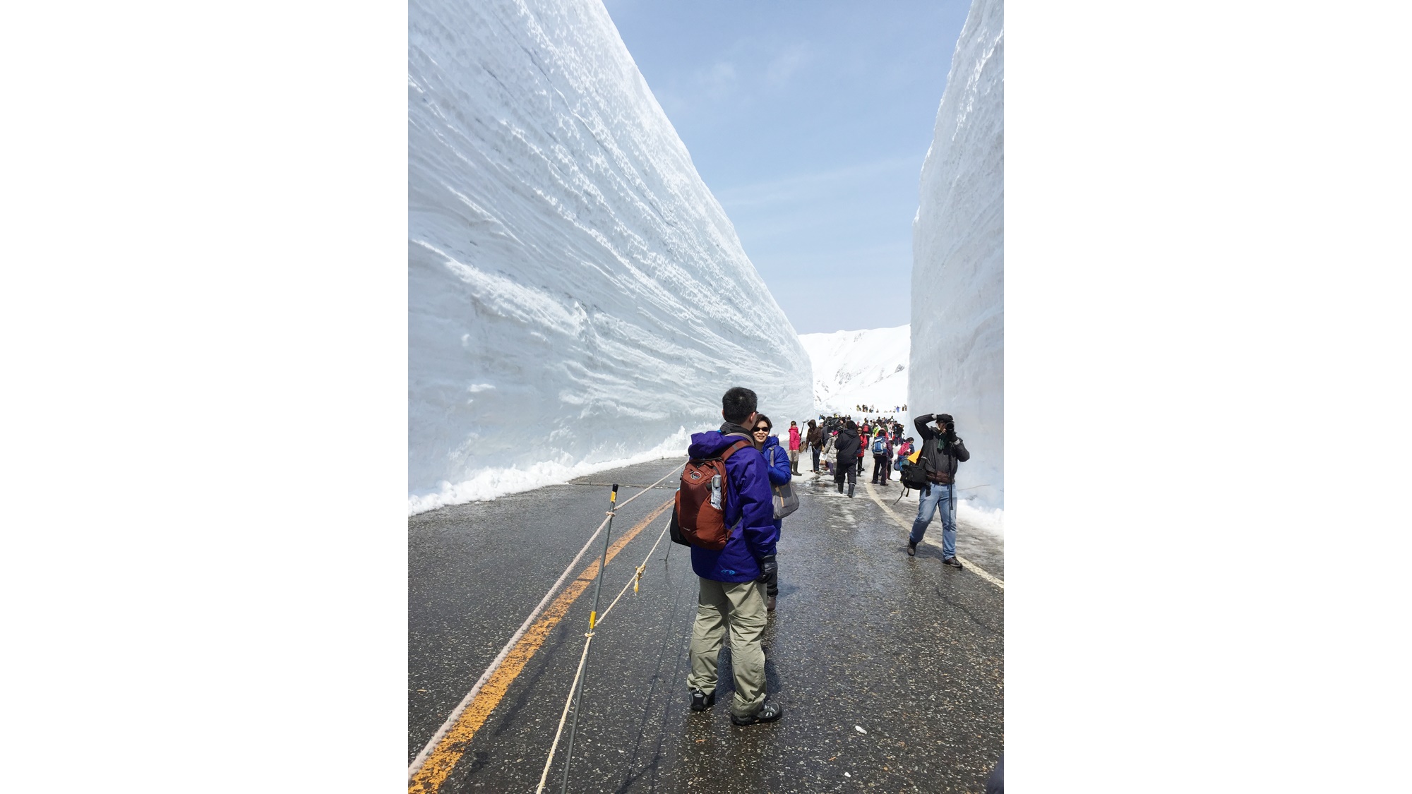 *黑部雪の大谷／大迫力の雪壁を間近で体験♪見て触れて、春から初夏限定のイベントです☆