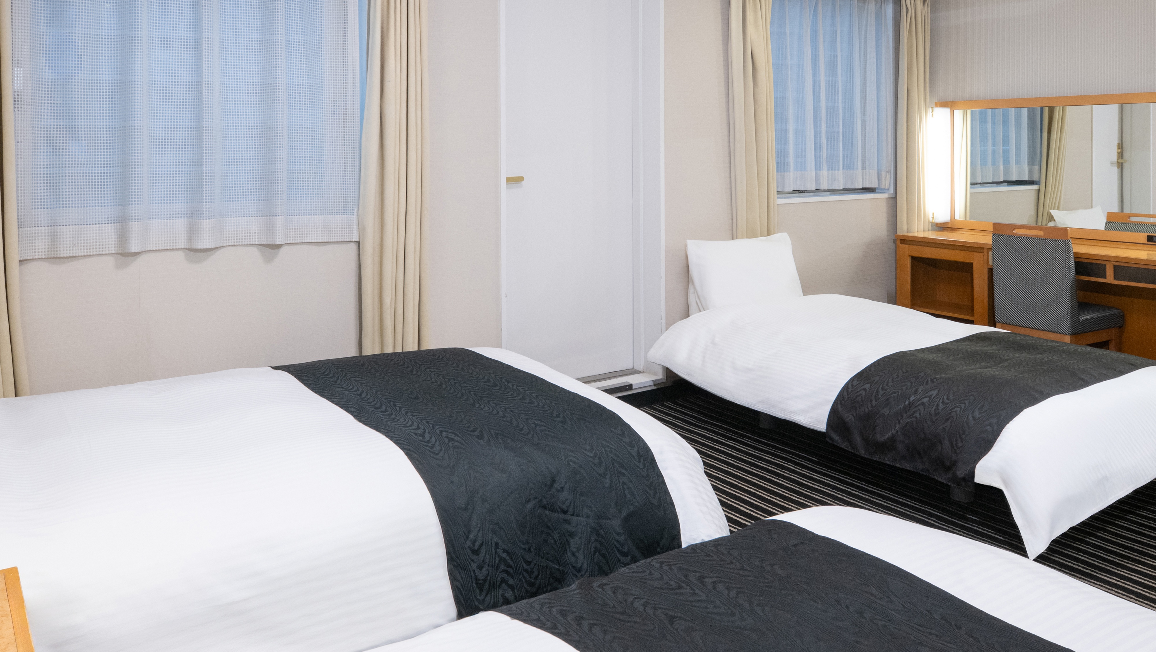 トリプルルーム