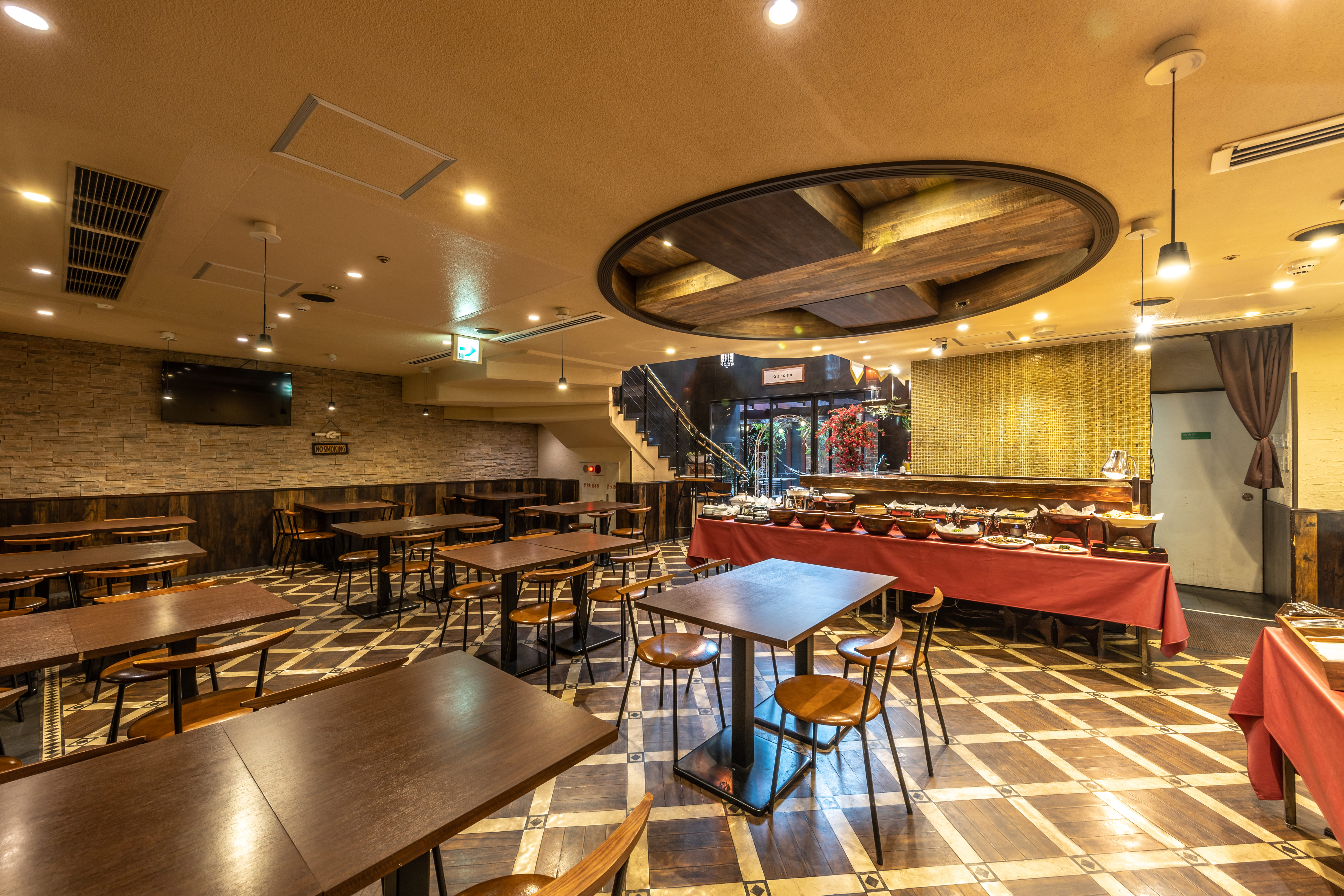 [party banquethall Garden -ガーデン-]：地下1階