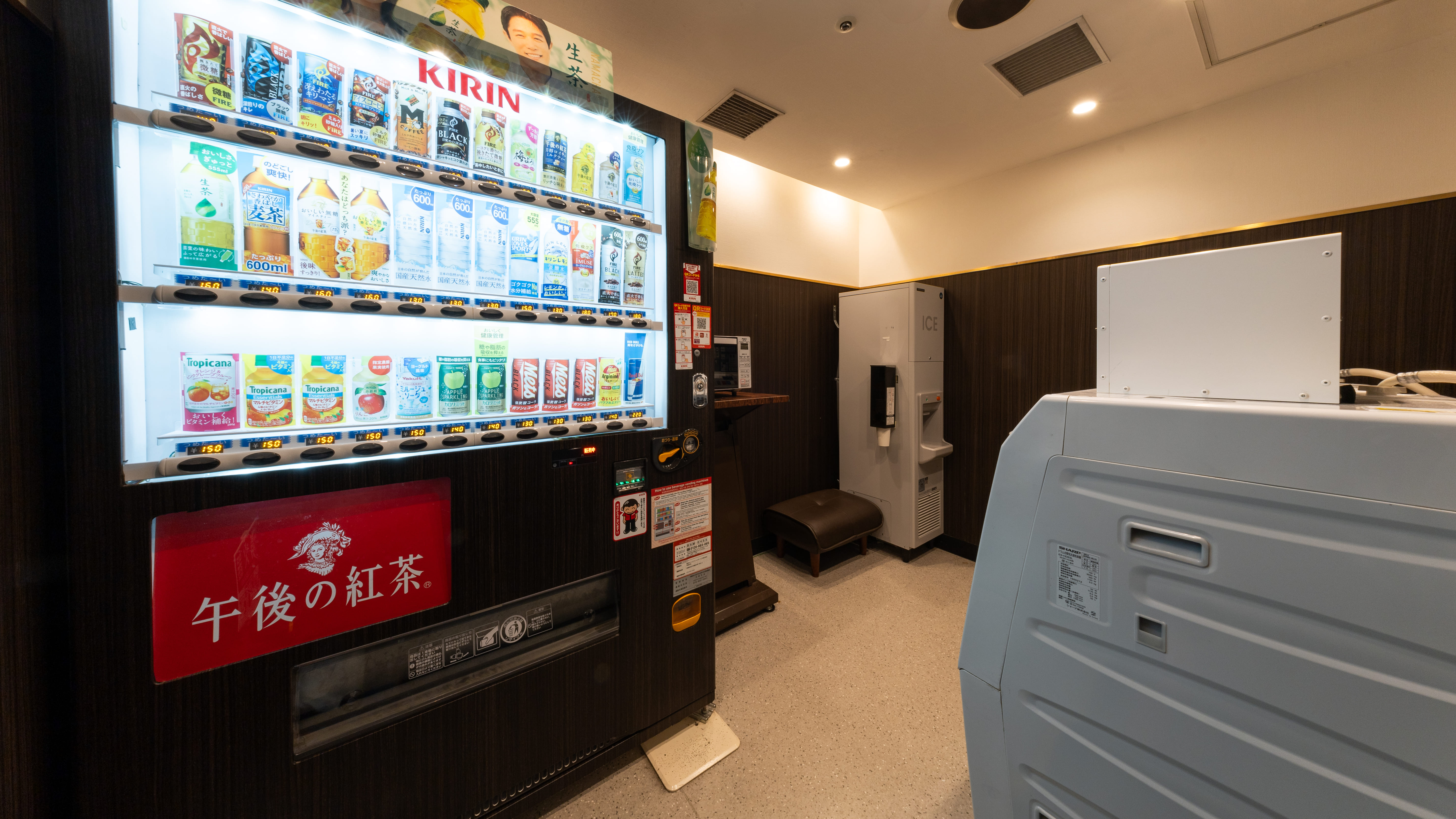 ■自動販売機（ソフトドリンクのみ）