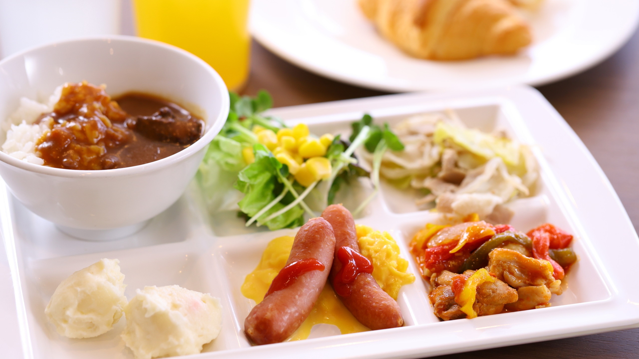 【朝食付き】30種類以上の和洋バイキング☆自家製手作り豆腐が人気☆