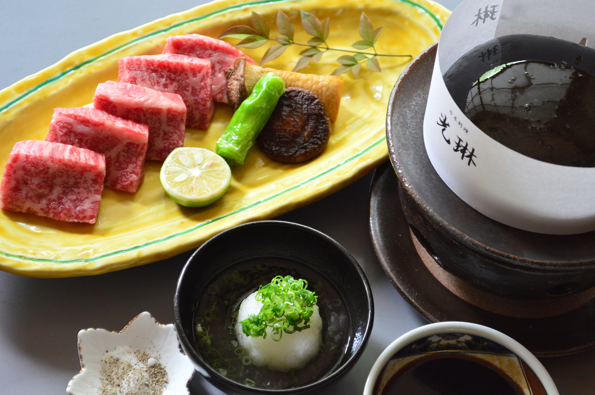 【日本料理 光琳】熊本あか牛を堪能できる「あか牛の石焼き御膳」(ディナー限定)