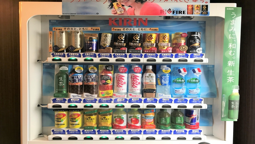 3.5.8階：ソフトドリンク自動販売機