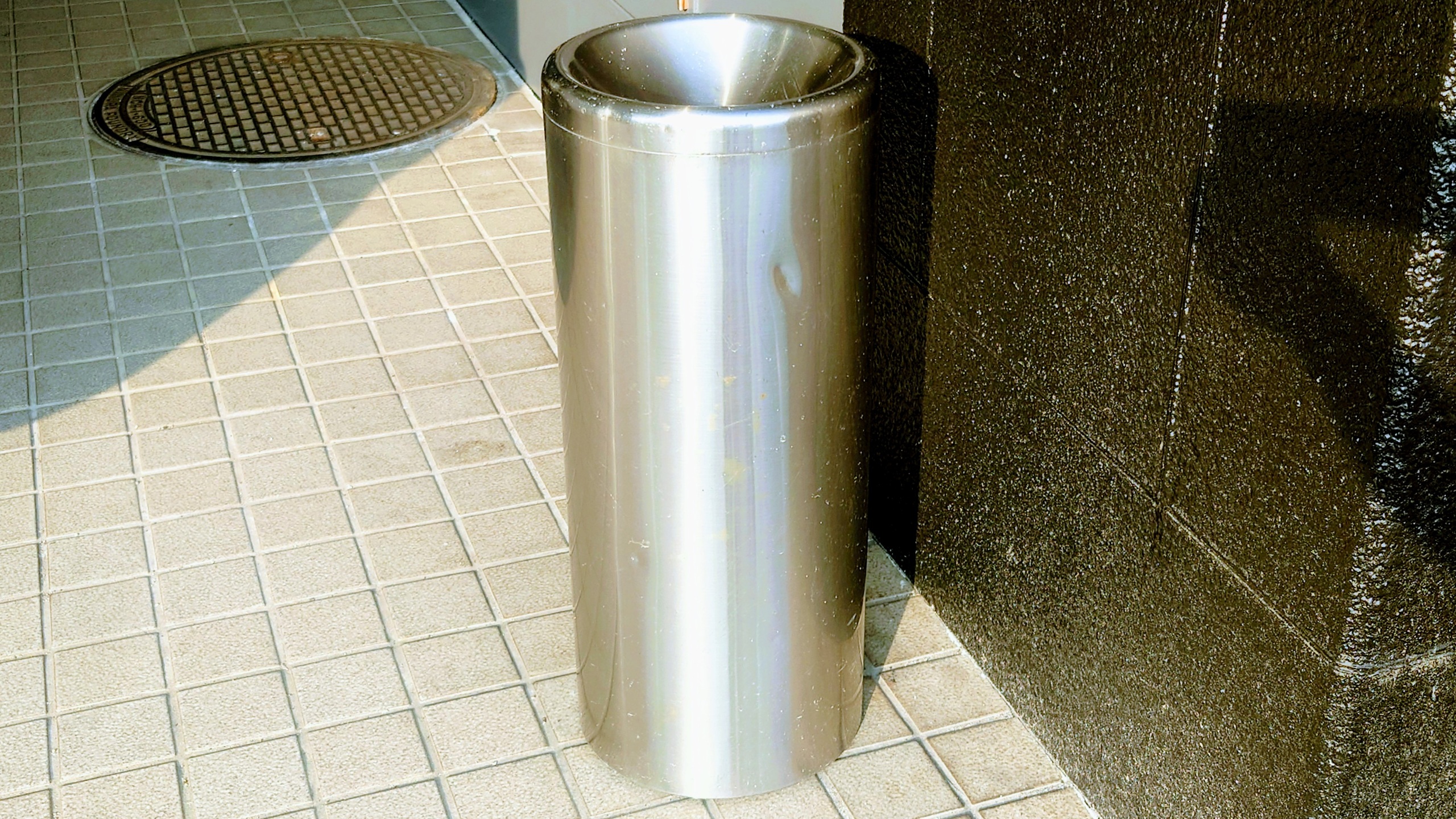 屋外喫煙コーナー