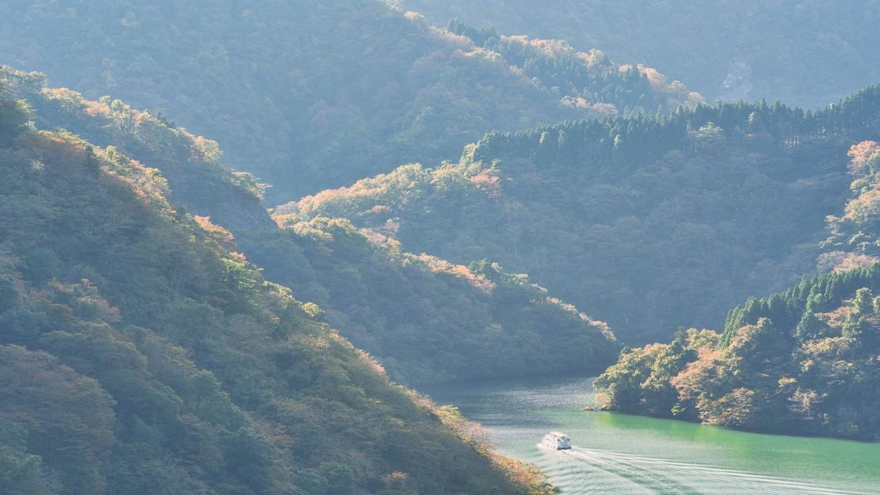 秋の庄川峡（画像提供：砺波市）