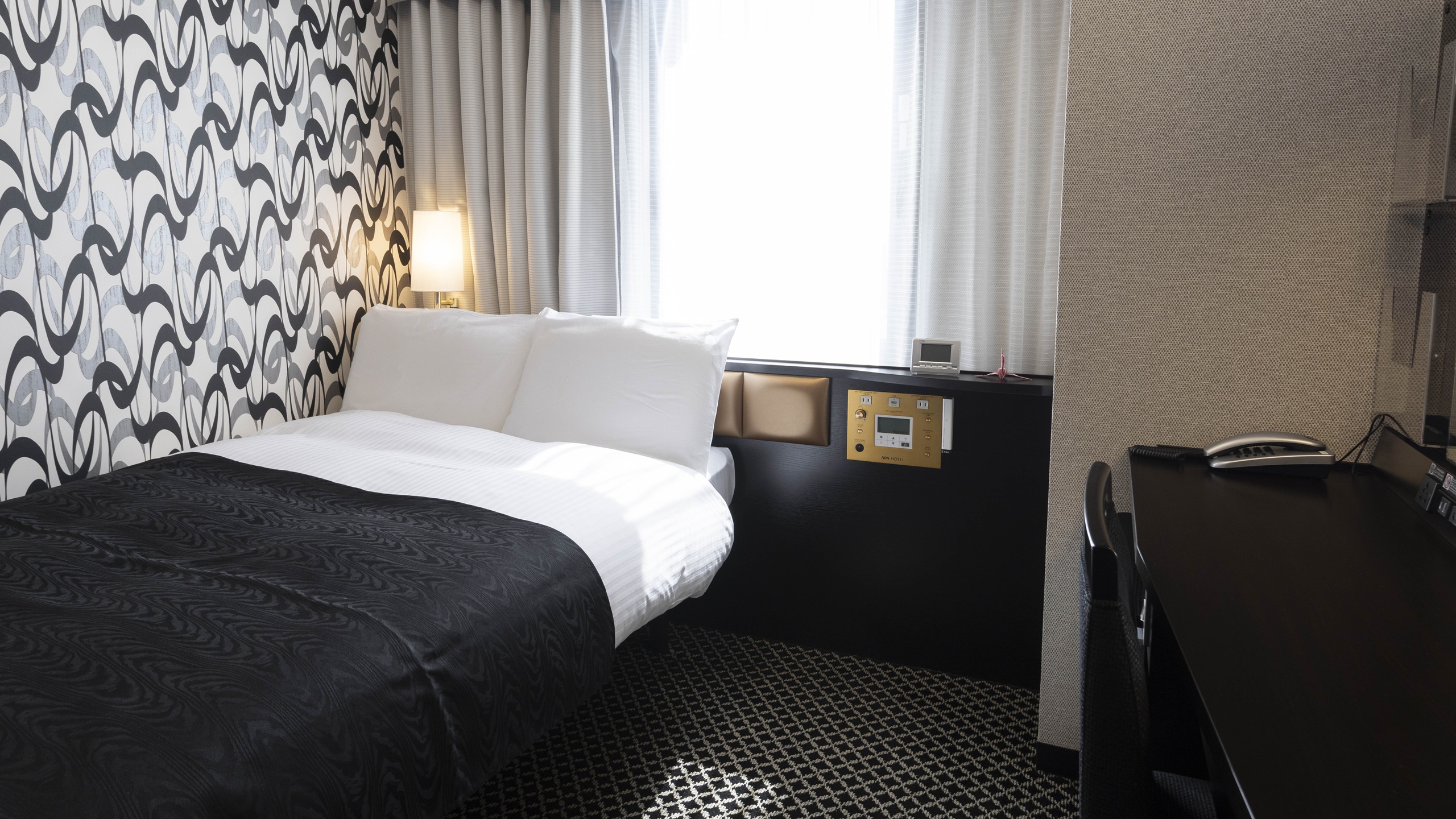 セミダブルルーム